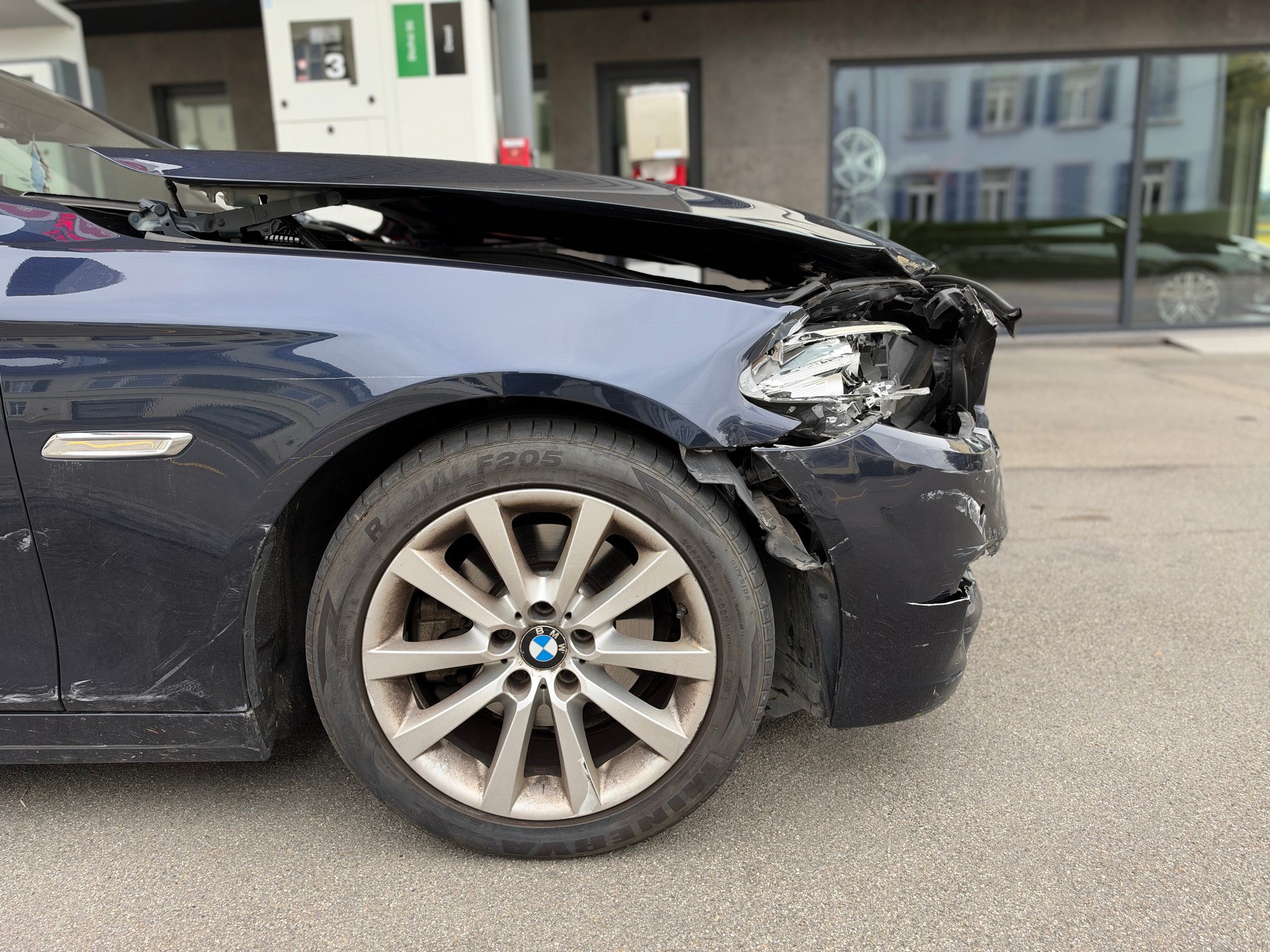 BMW 520d Touring xDrive Steptronic-image-4