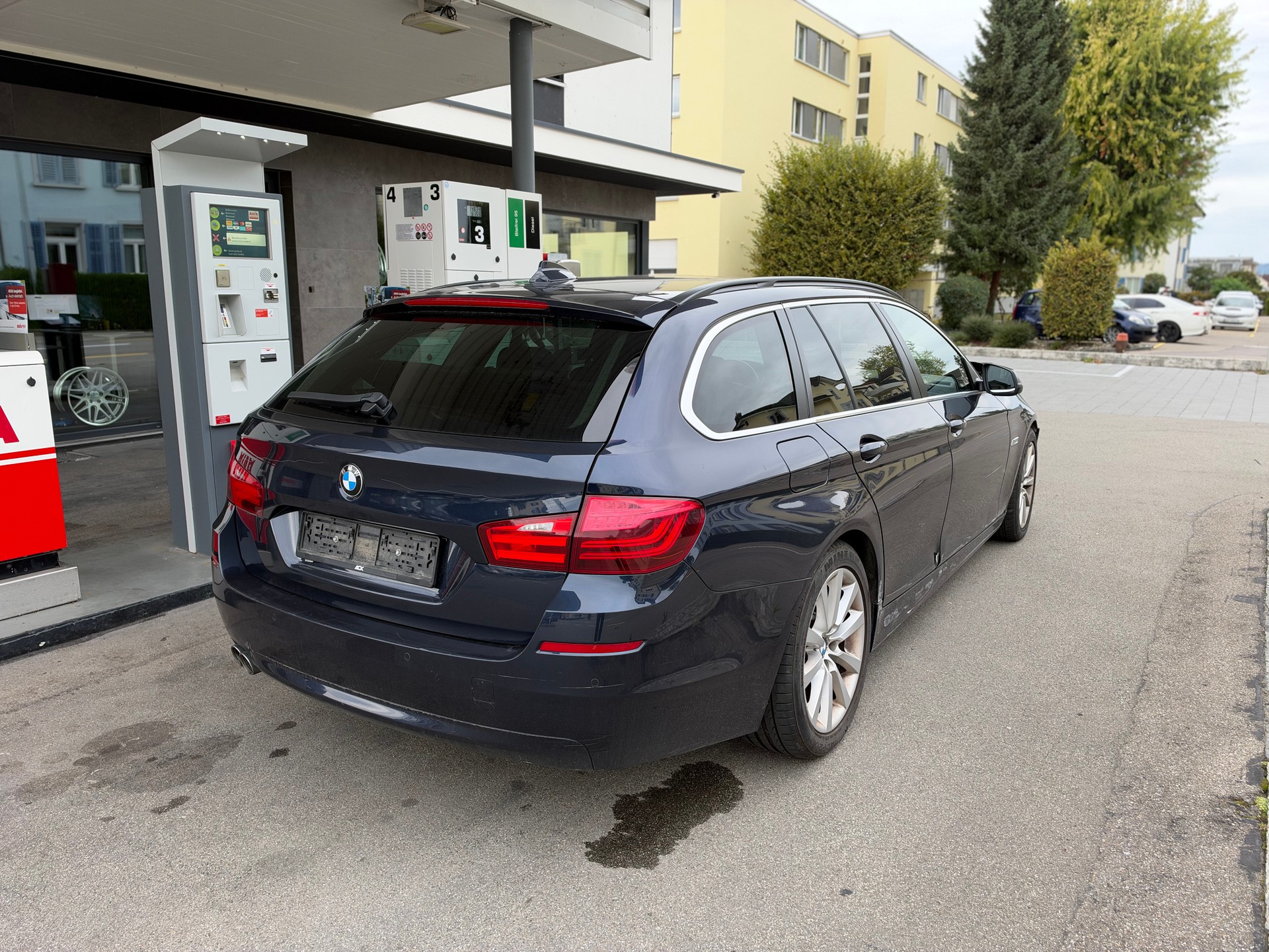 BMW 520d Touring xDrive Steptronic-image-8
