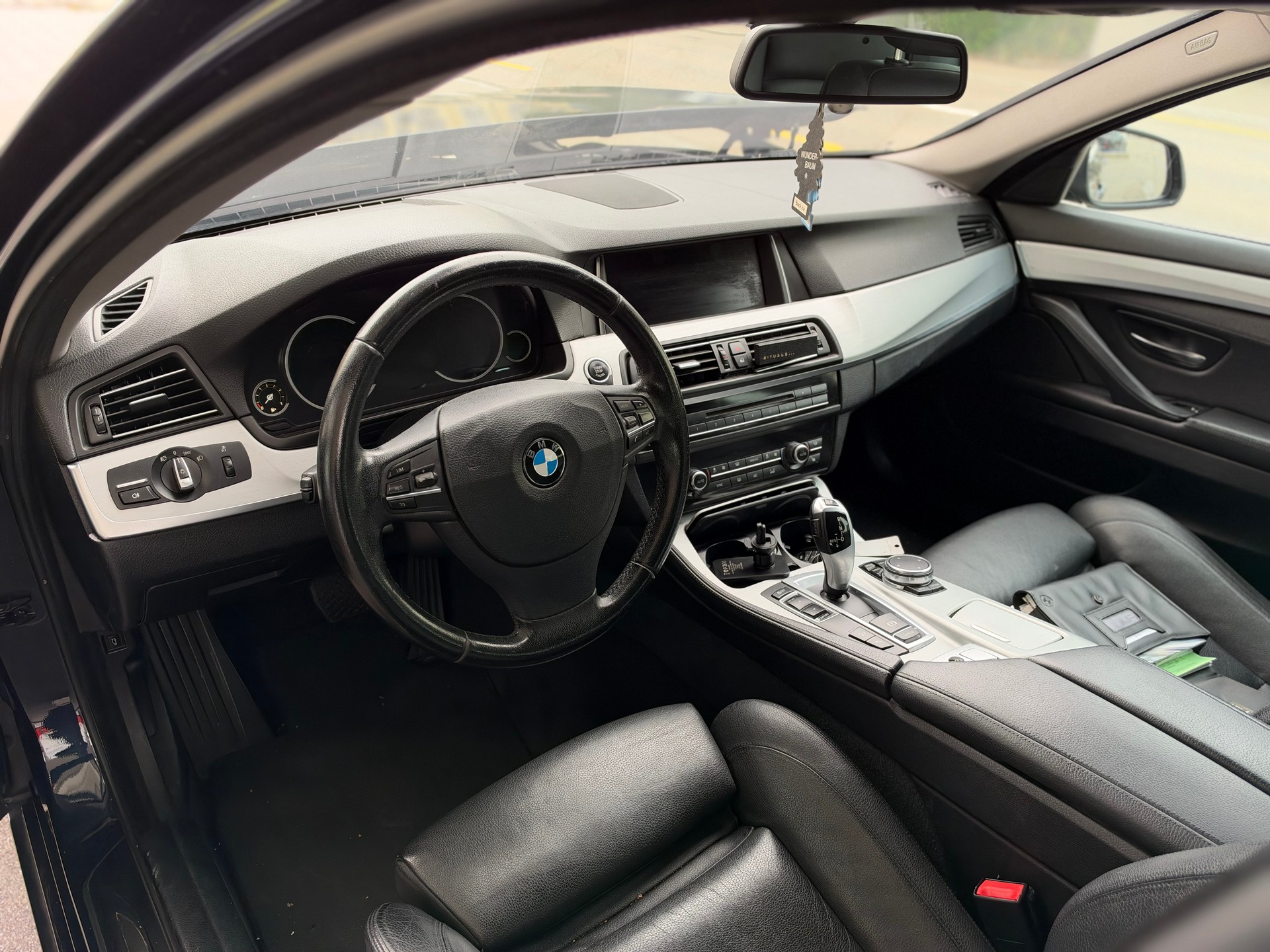 BMW 520d Touring xDrive Steptronic-image-12