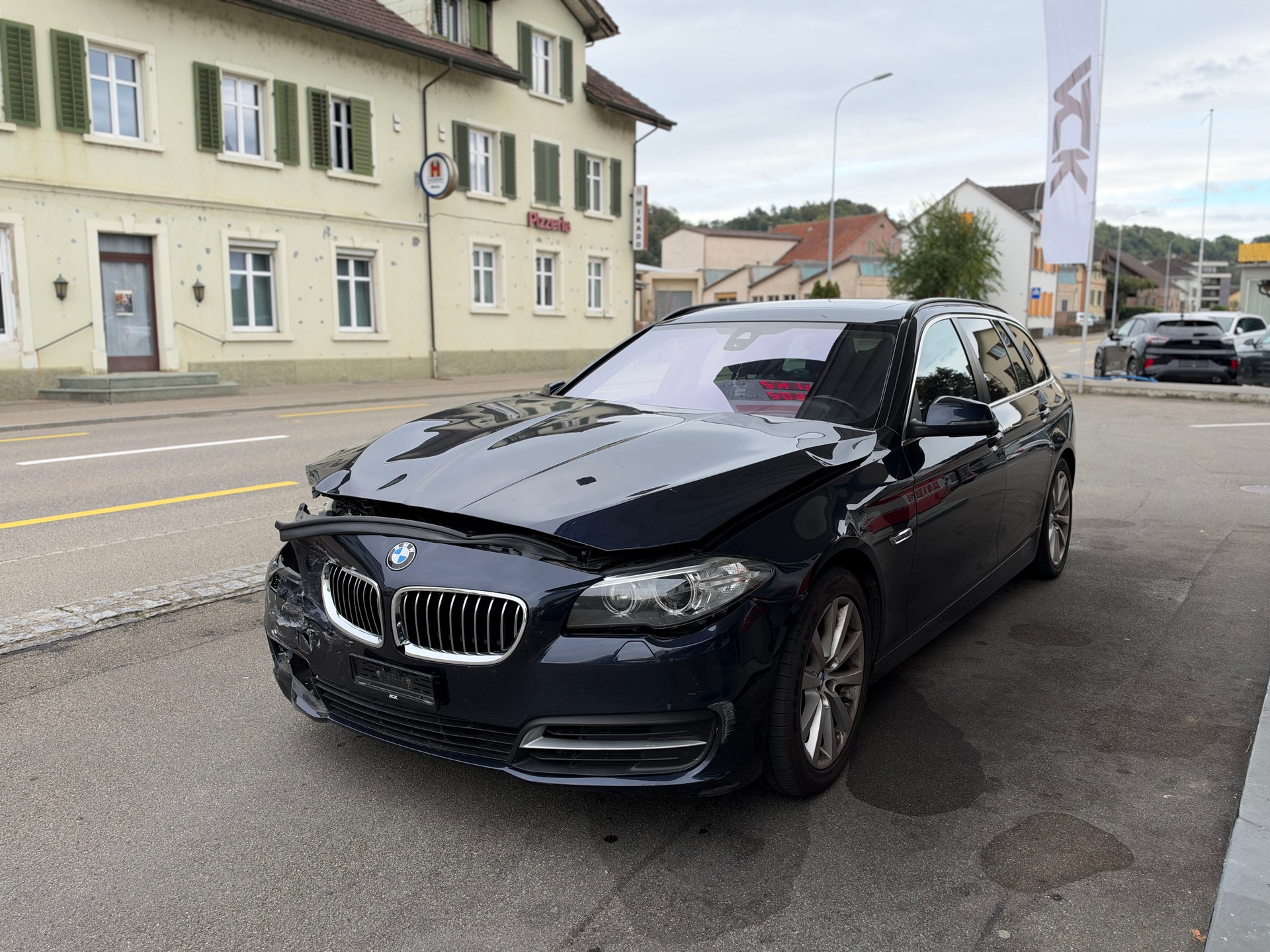 BMW 520d Touring xDrive Steptronic-image-2