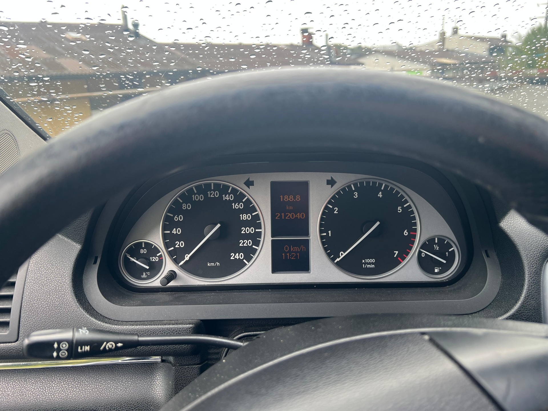 MERCEDES-BENZ B 170-image-10