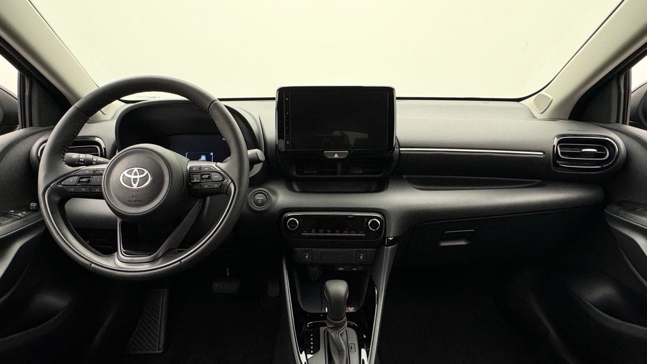 TOYOTA Yaris 1.5 Sport e-CVT-image-5