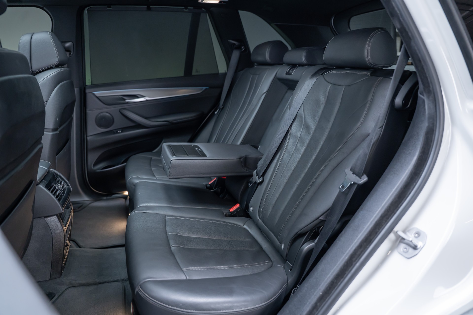 BMW X5 30d xDrive SAG M Sport / 7 Sitzer / Panorama / HeadUp-image-17