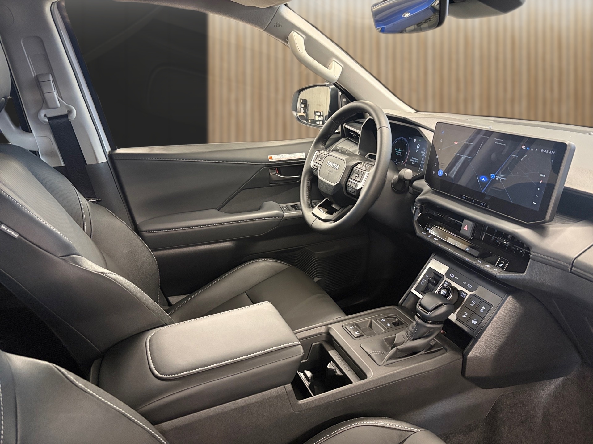 TOYOTA Hilux 2.8d MHEV Invincible Double Cab 4x4-image-14