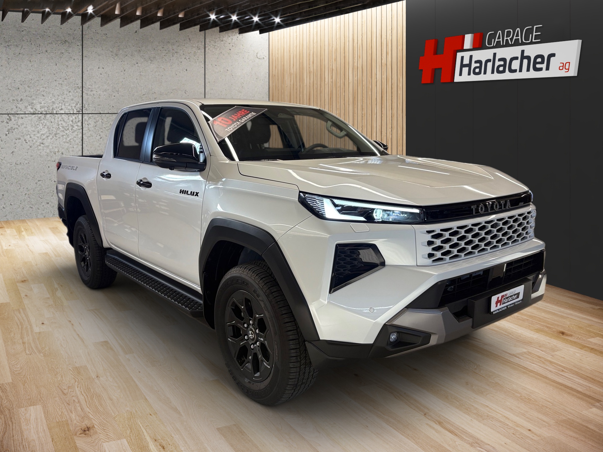TOYOTA Hilux 2.8d MHEV Invincible Double Cab 4x4-image-2