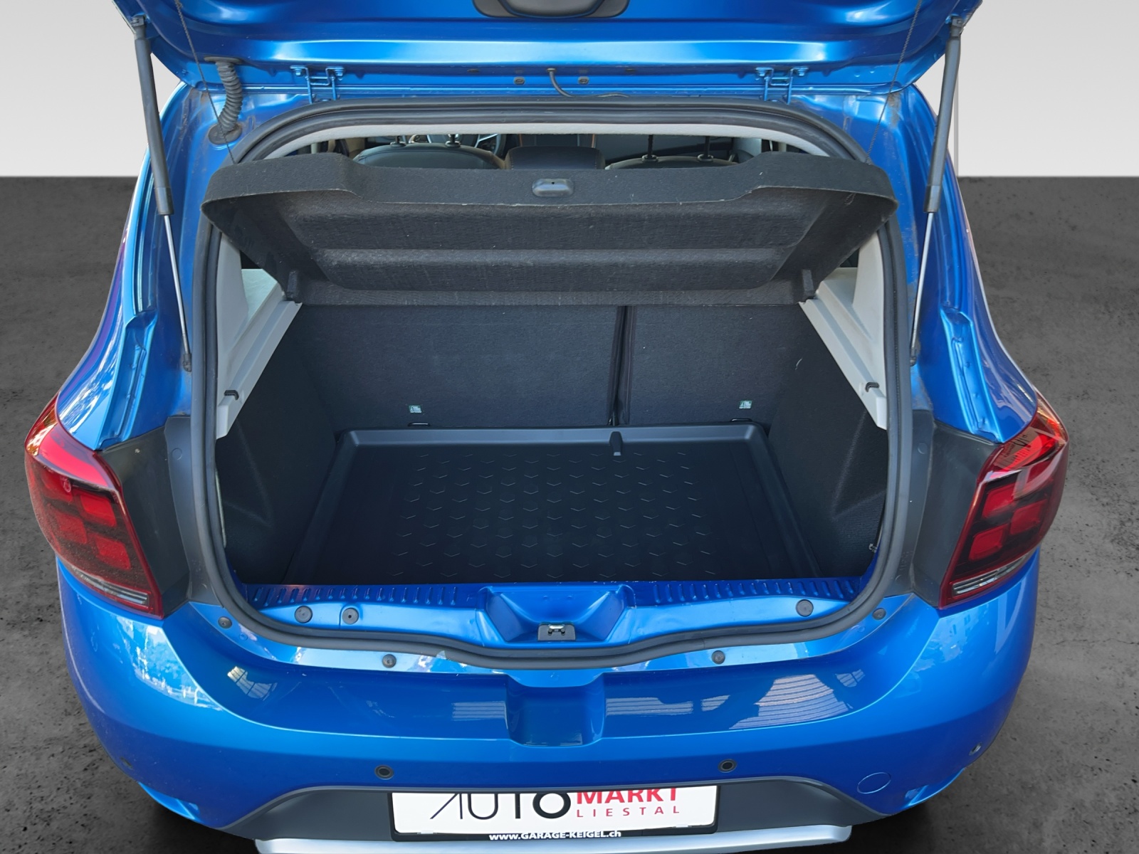 DACIA Sandero Tce 90 Stepway Automatic-image-11