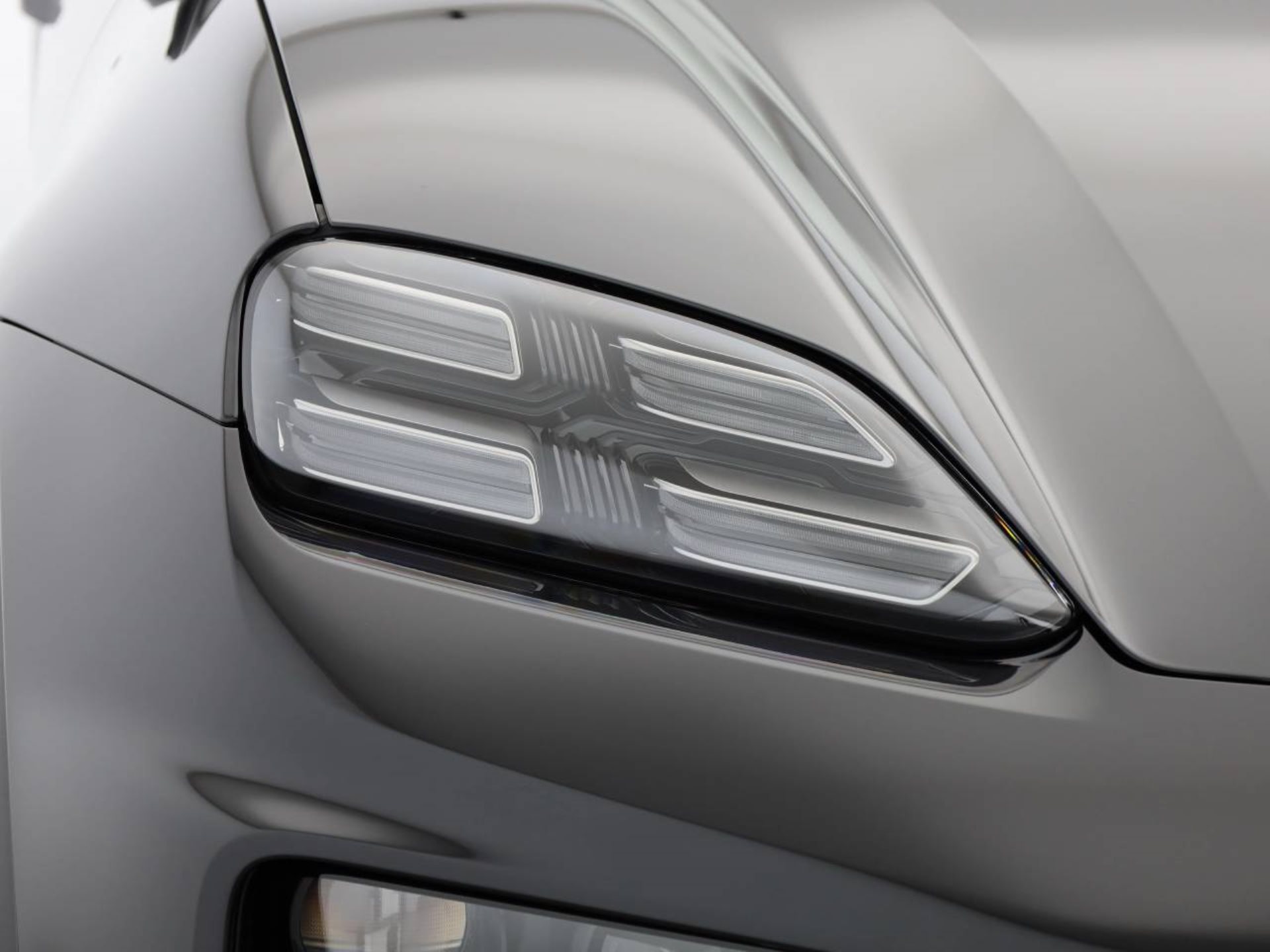 PORSCHE Macan 4-image-7