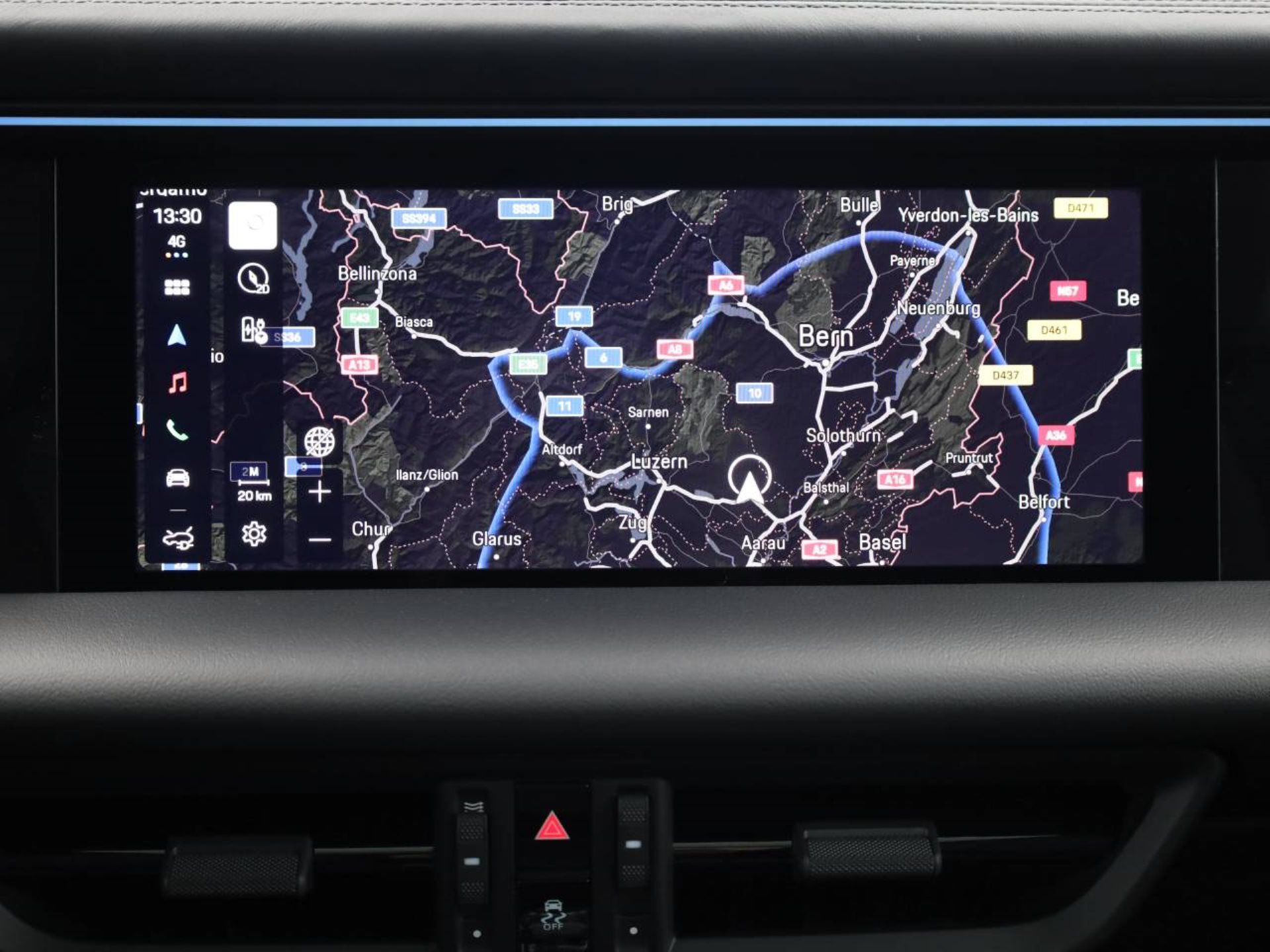 PORSCHE Macan 4-image-14