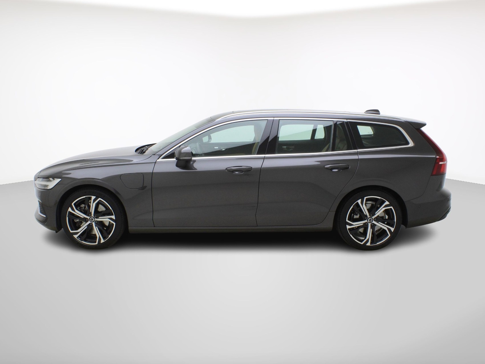 VOLVO V60 2.0 T8 TE Ultimate Bright eAWD-image-2
