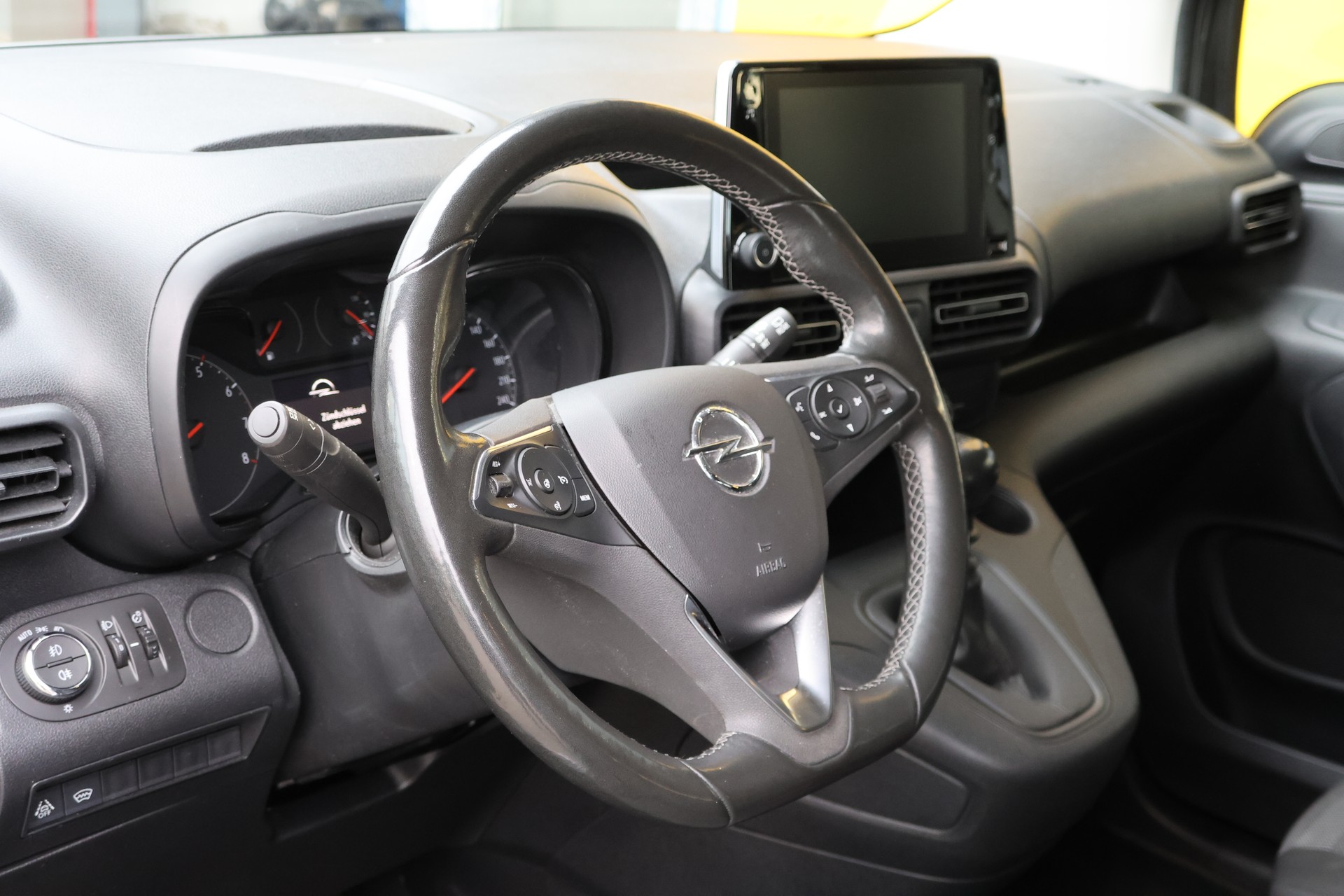 OPEL Combo Life 1.2T Edition-image-3