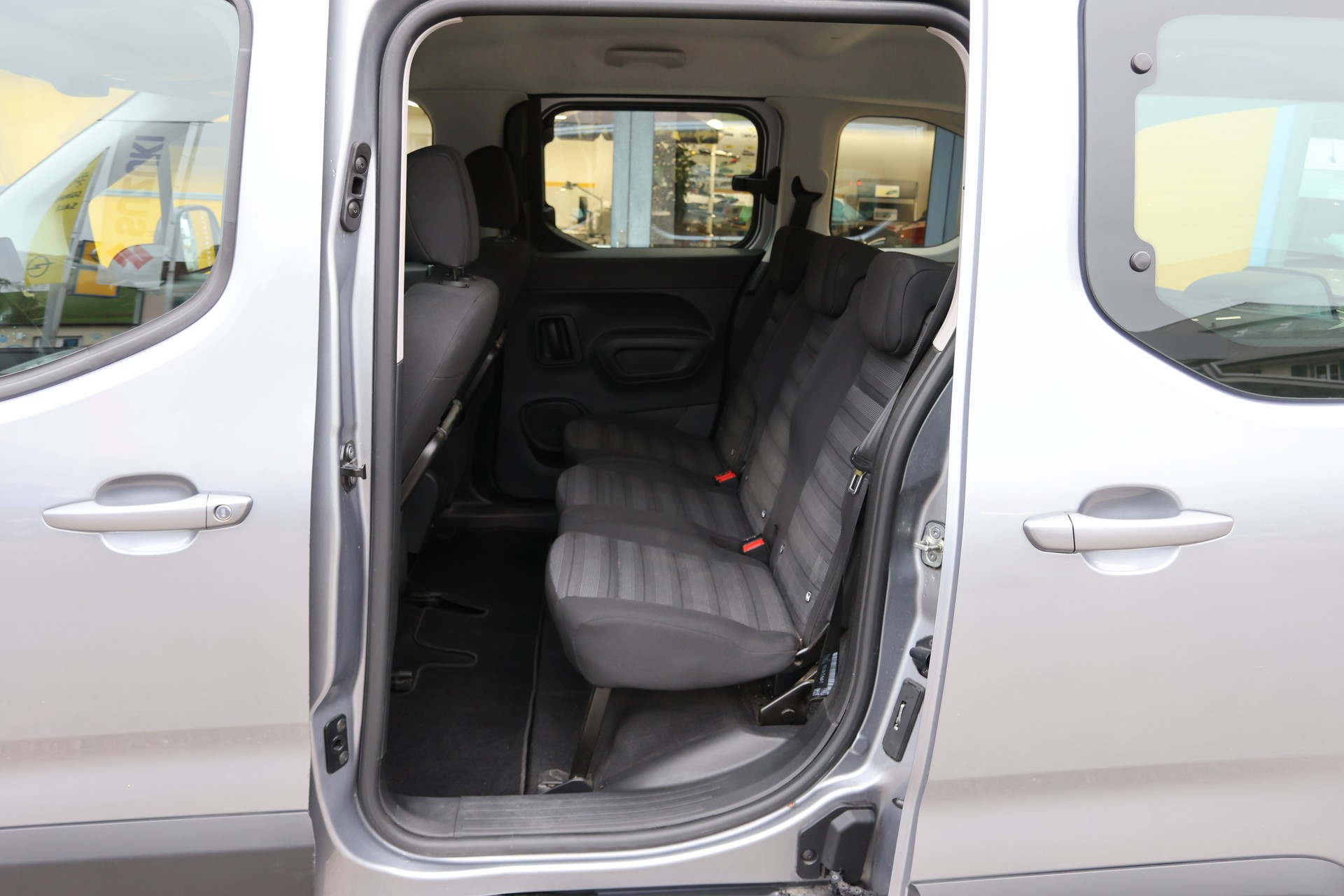 OPEL Combo Life 1.2T Edition-image-10