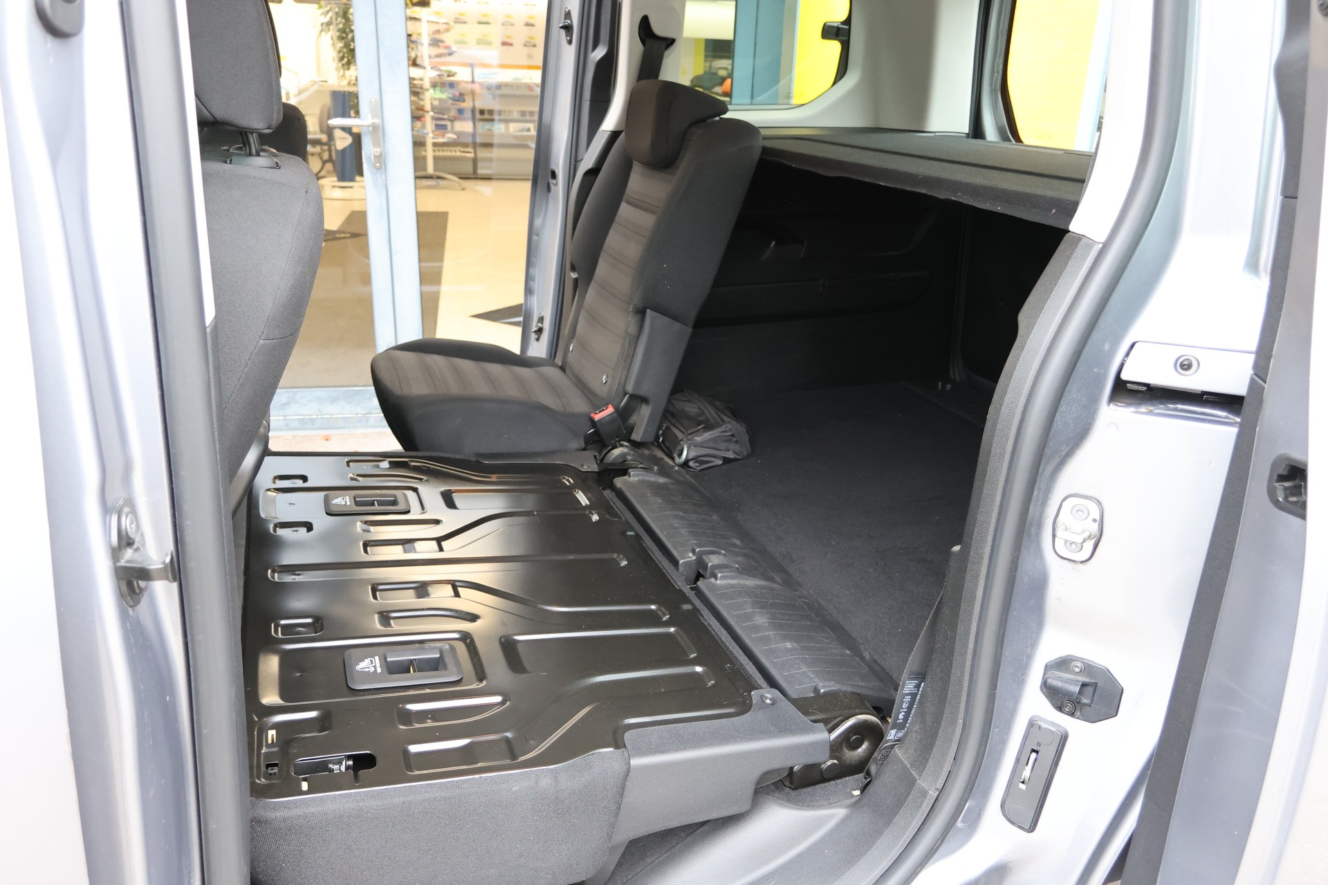 OPEL Combo Life 1.2T Edition-image-13
