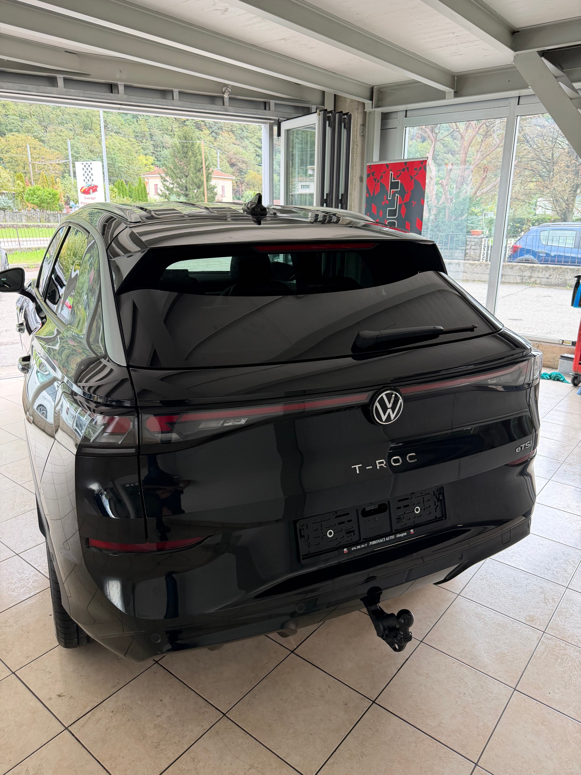 VW T-Roc 1.5 eTSI mHEV R-Line DSG-image-5