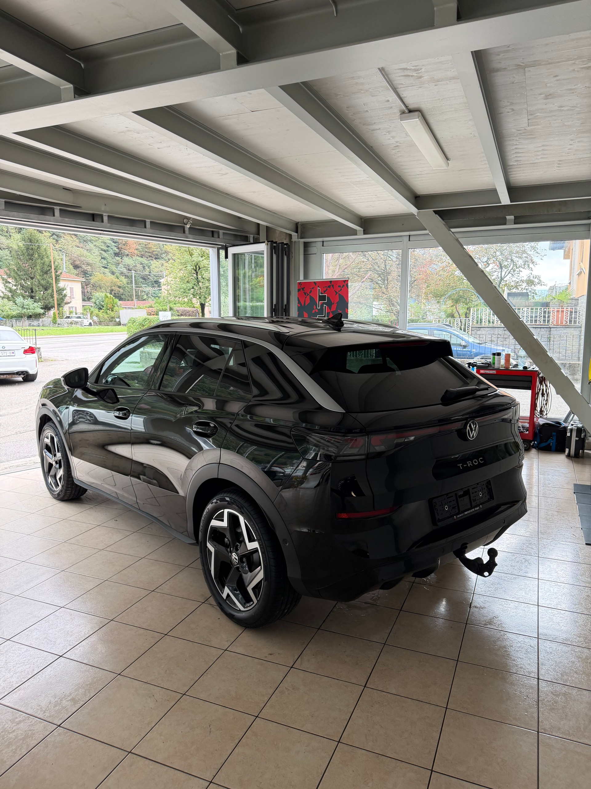 VW T-Roc 1.5 eTSI mHEV R-Line DSG-image-4