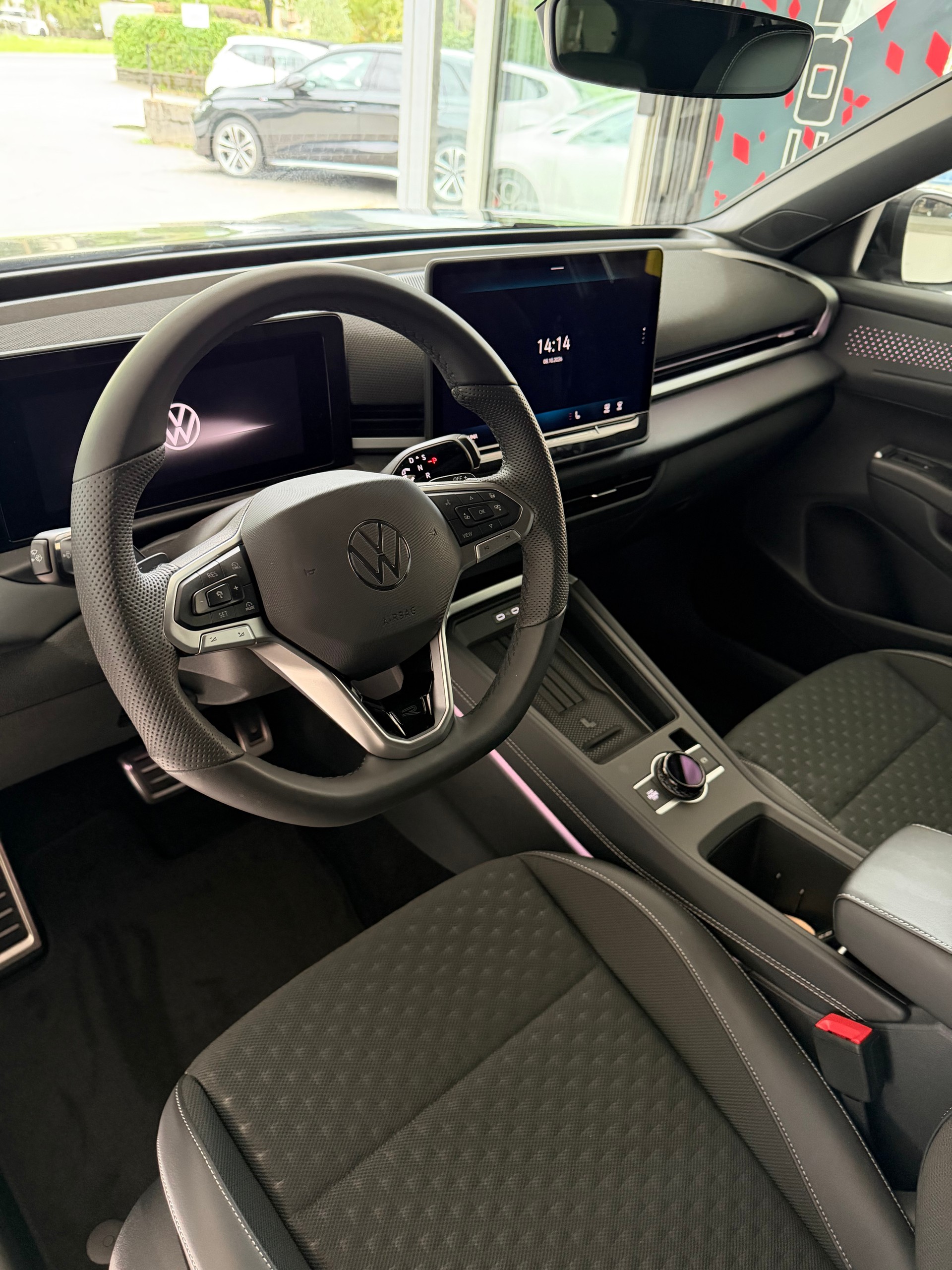 VW T-Roc 1.5 eTSI mHEV R-Line DSG-image-9