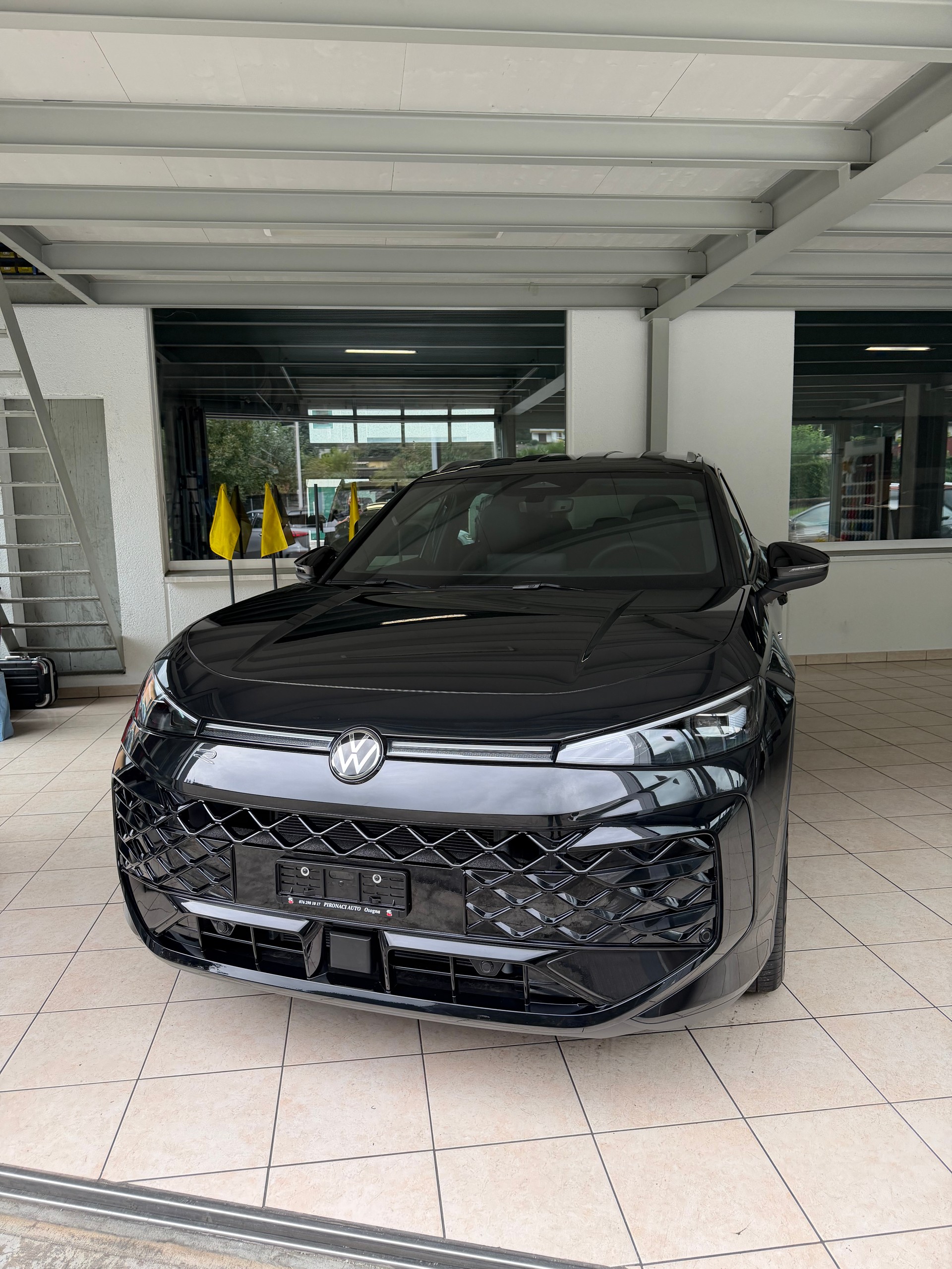 VW T-Roc 1.5 eTSI mHEV R-Line DSG-image-0