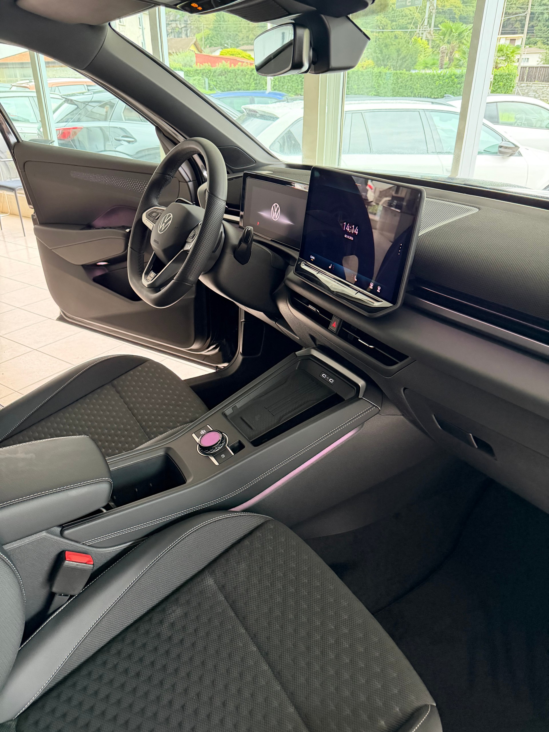 VW T-Roc 1.5 eTSI mHEV R-Line DSG-image-10