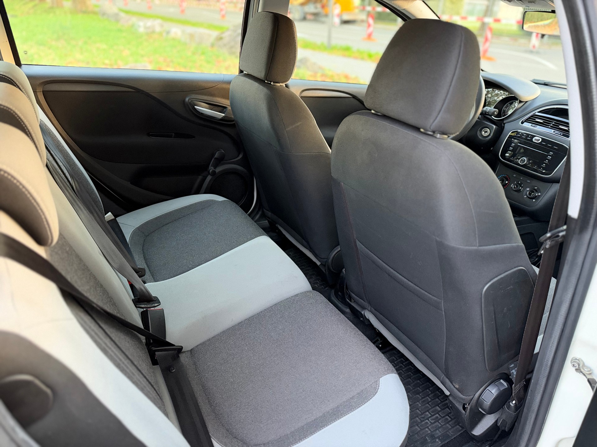 FIAT Punto 1.4 Easy-image-8