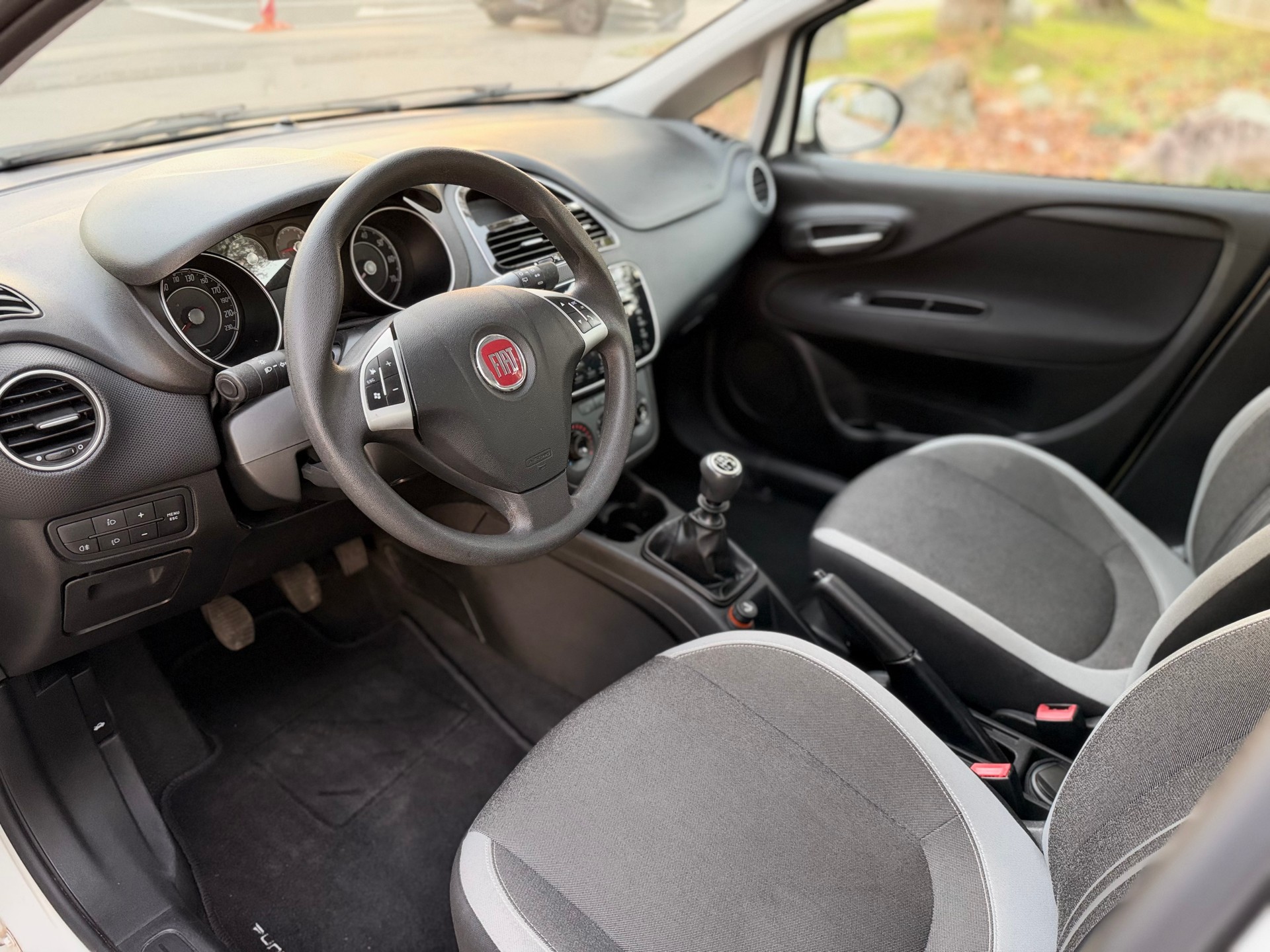 FIAT Punto 1.4 Easy-image-11
