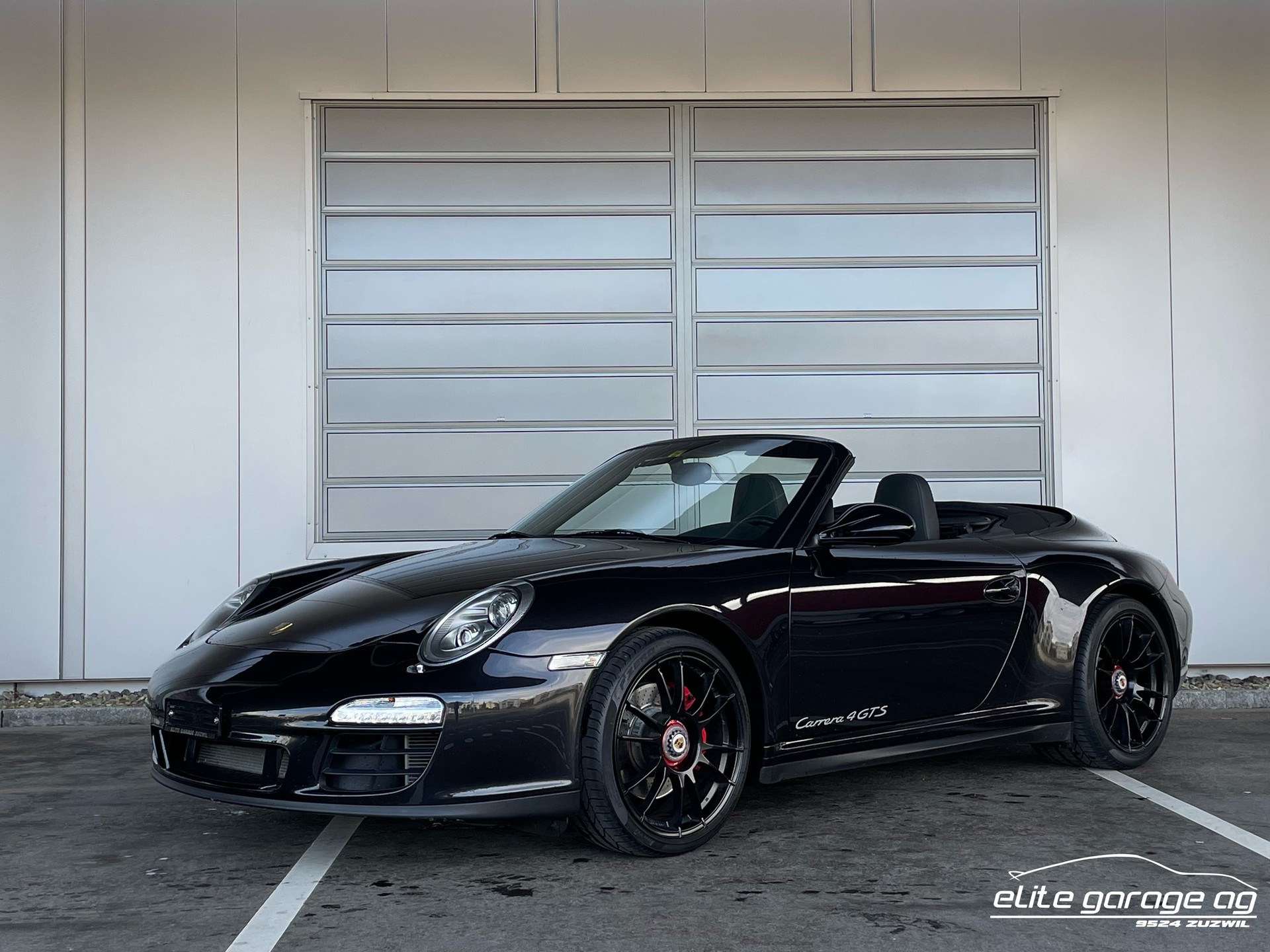 PORSCHE 911 Cabrio Carrera 4 GTS-image-0