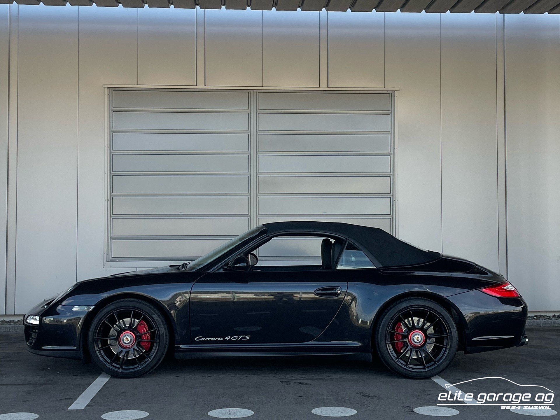PORSCHE 911 Cabrio Carrera 4 GTS-image-2