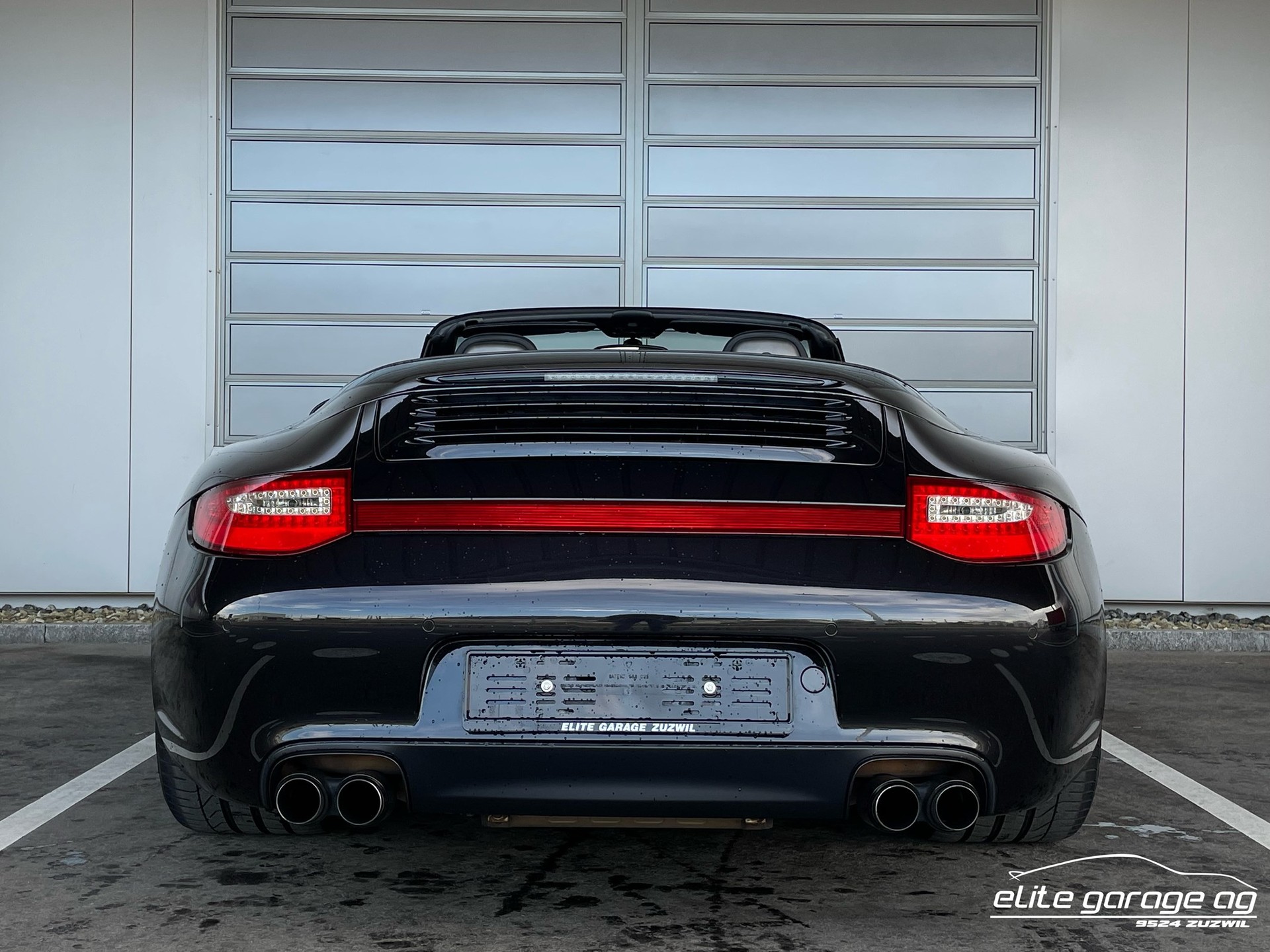 PORSCHE 911 Cabrio Carrera 4 GTS-image-4