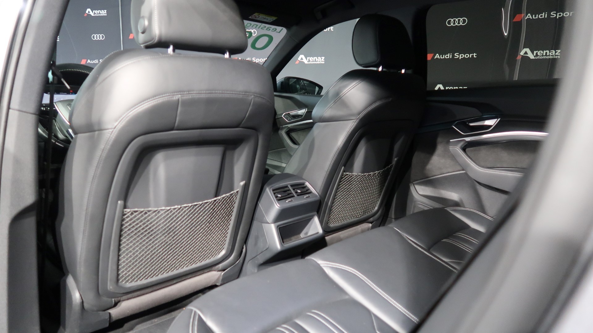 AUDI e-tron 55 Advanced quattro-image-9