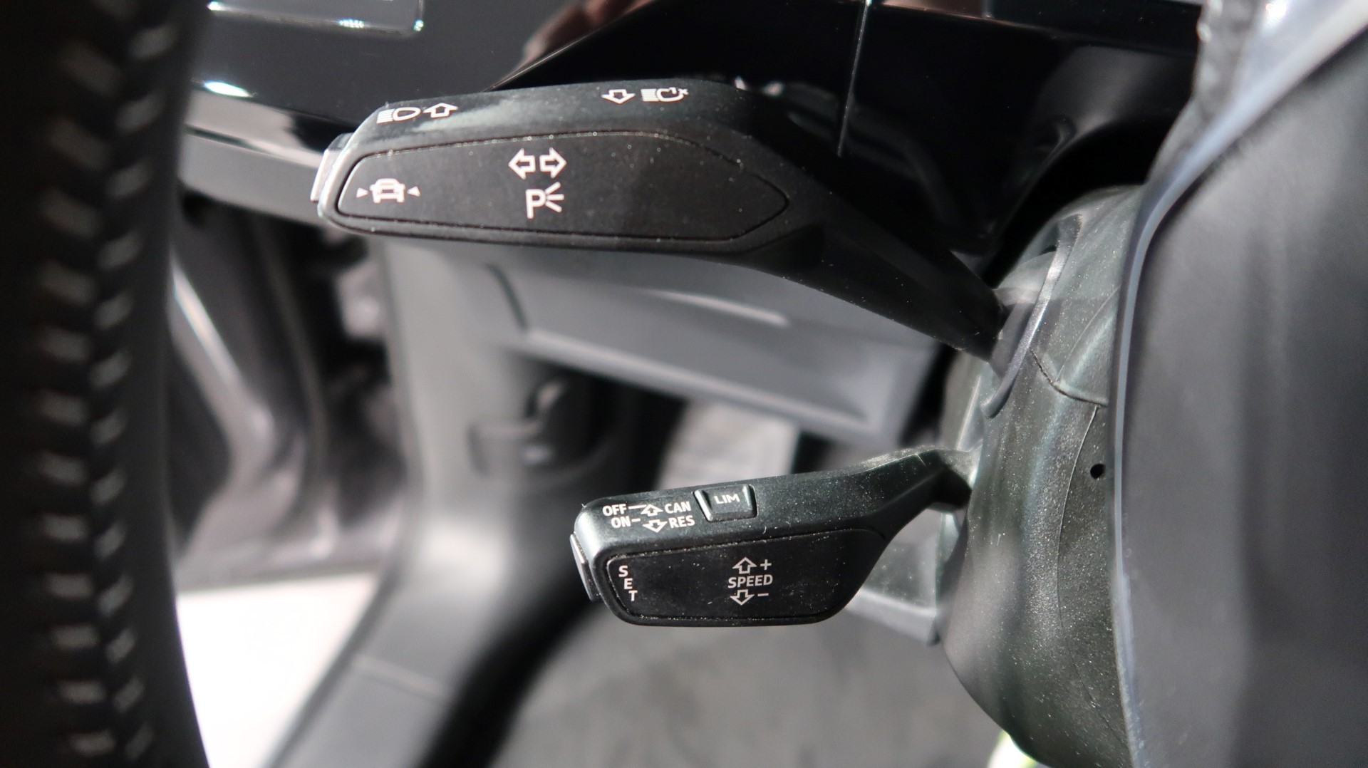 AUDI e-tron 55 Advanced quattro-image-13