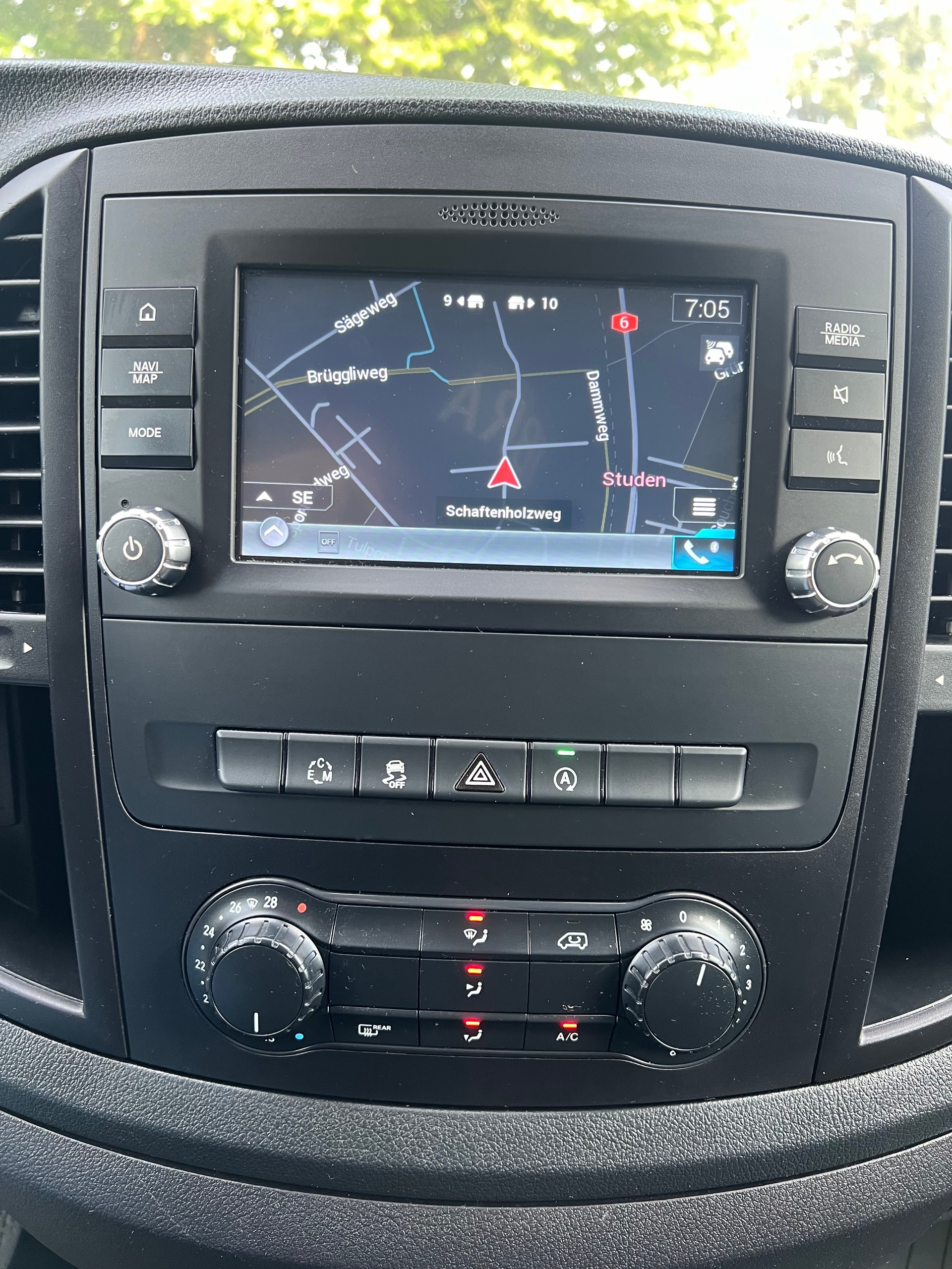 MERCEDES-BENZ VITO 116 BlueTec L 4Matic 7G Tronic Euro 6-image-8
