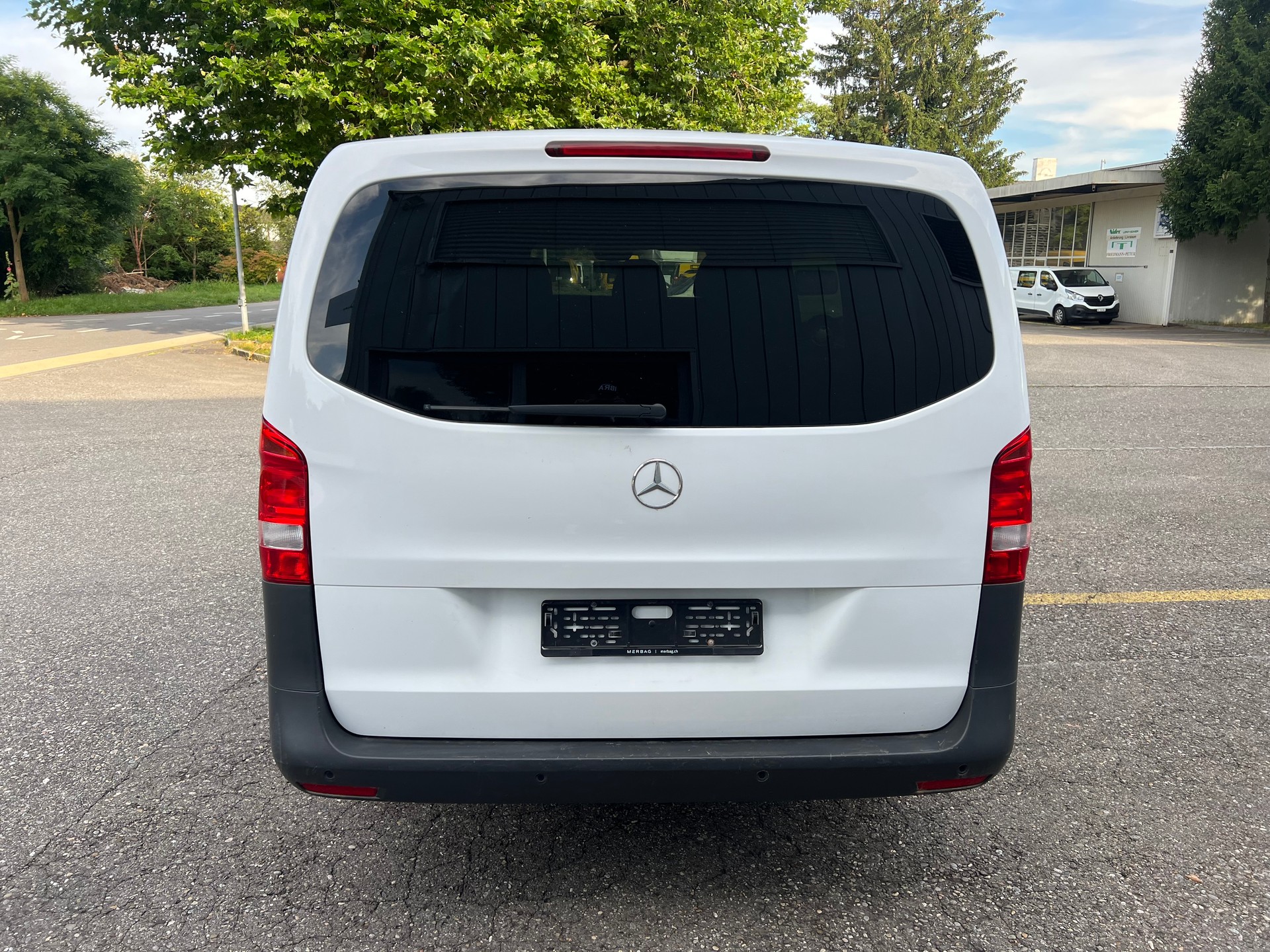 MERCEDES-BENZ VITO 116 BlueTec L 4Matic 7G Tronic Euro 6-image-4
