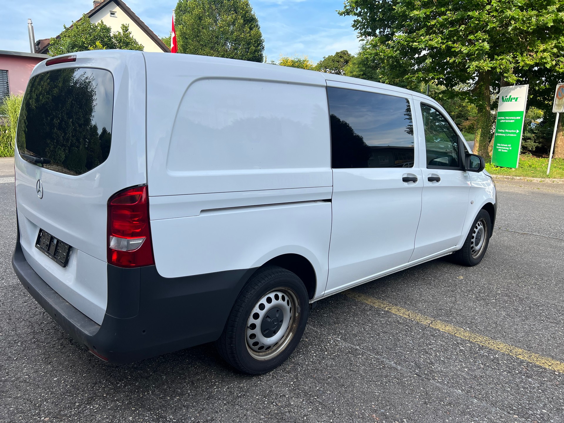 MERCEDES-BENZ VITO 116 BlueTec L 4Matic 7G Tronic Euro 6-image-2