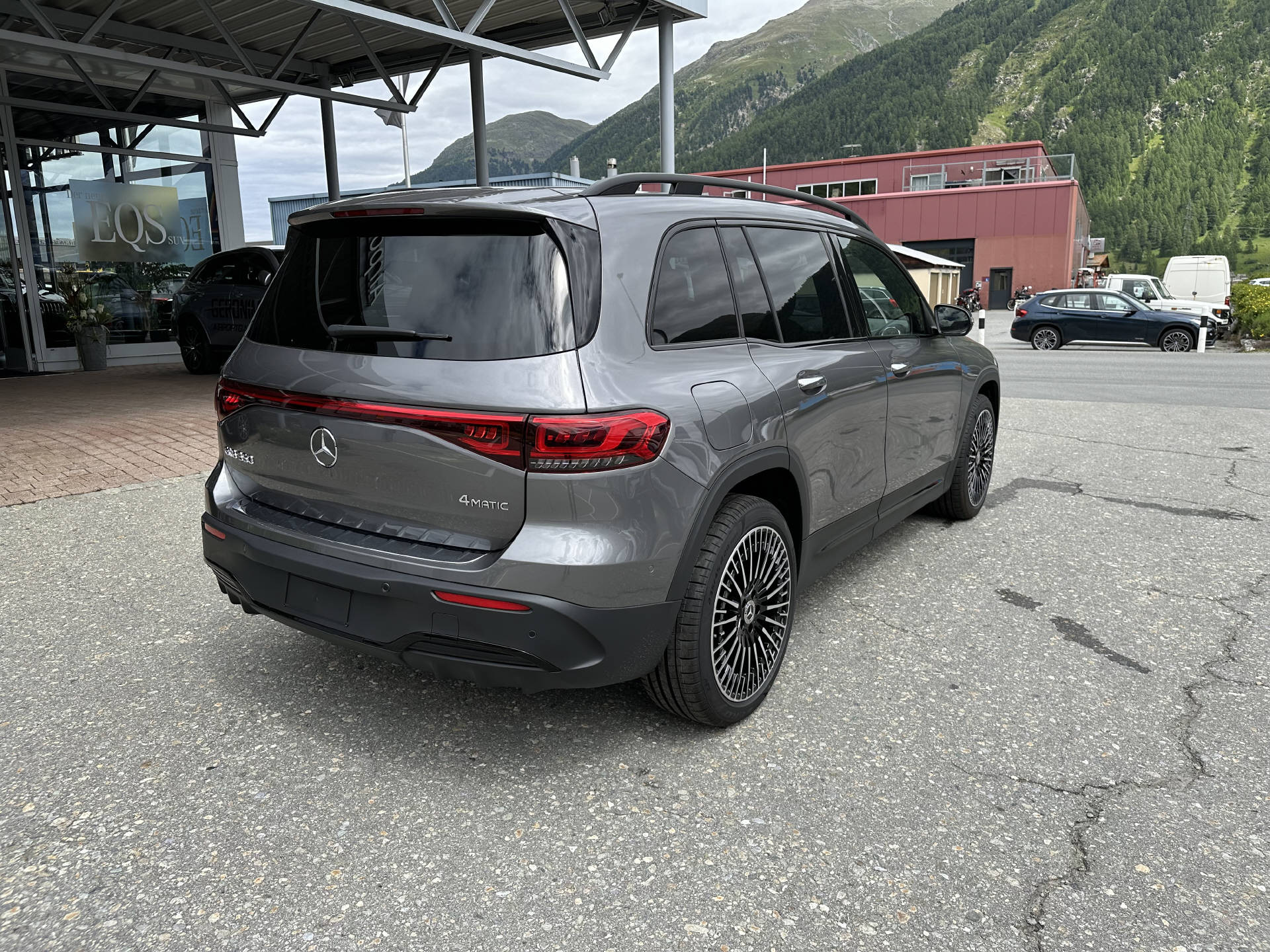 MERCEDES-BENZ EQB 350 AMG Line 4matic-image-8