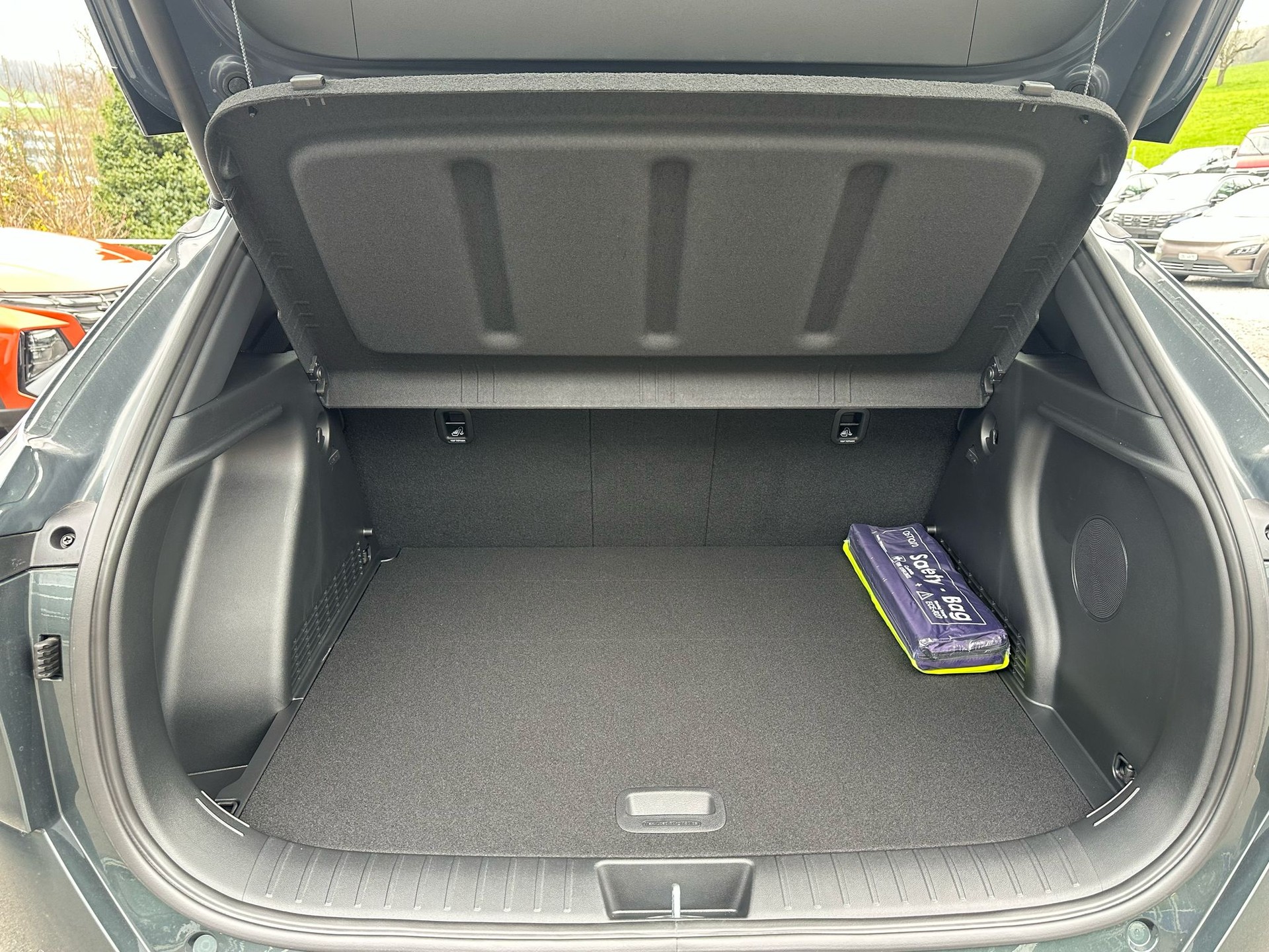 HYUNDAI Kona EV 65.4 kWh N Line-image-5