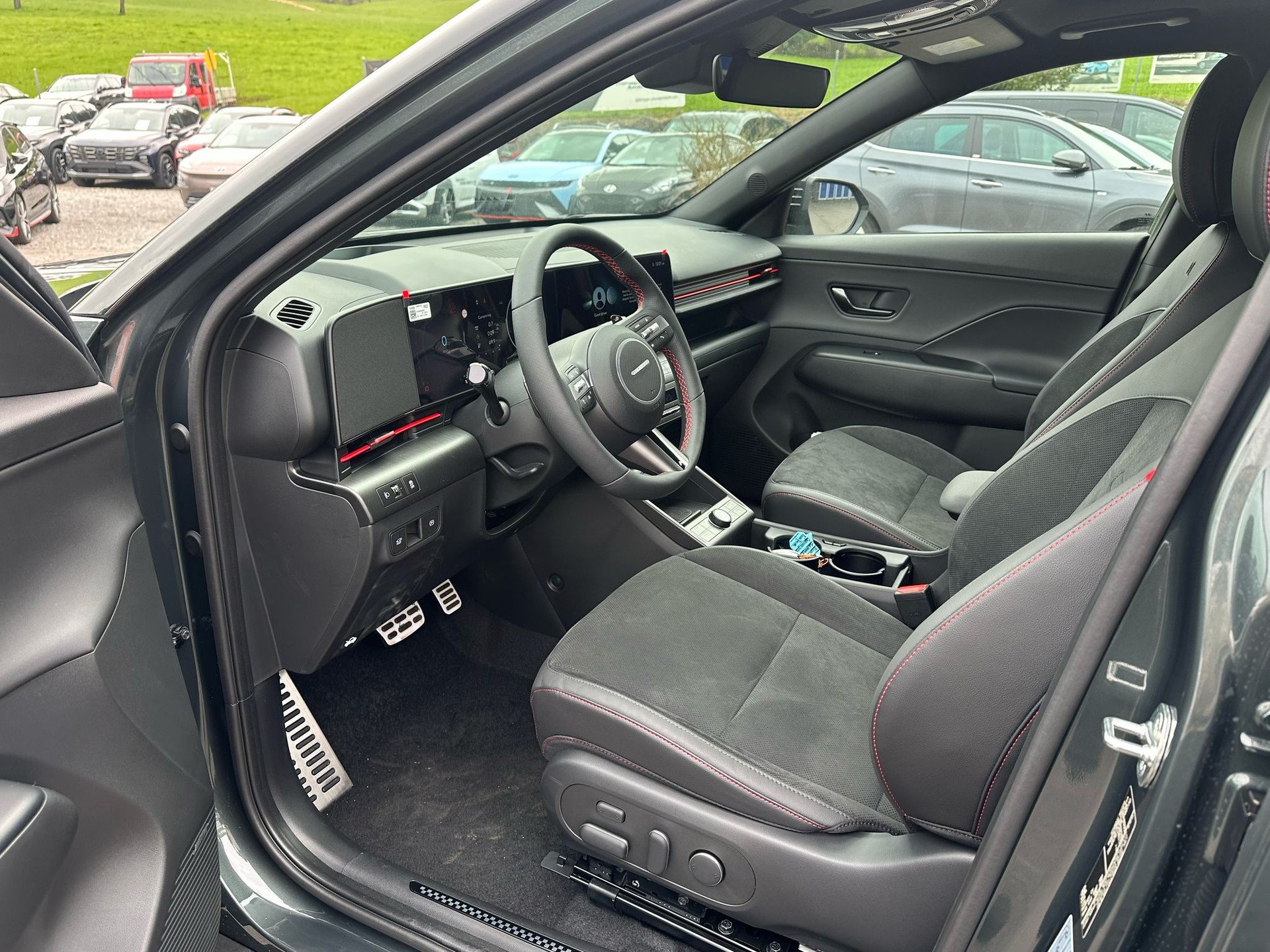 HYUNDAI Kona EV 65.4 kWh N Line-image-8
