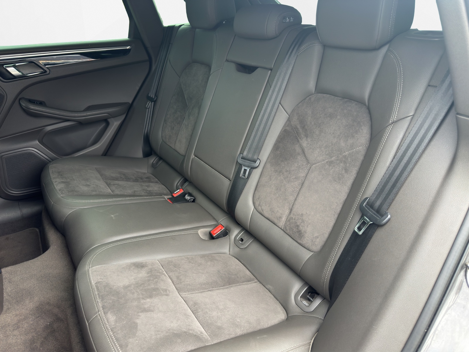 PORSCHE Macan 3.0 V6 S Diesel-image-10