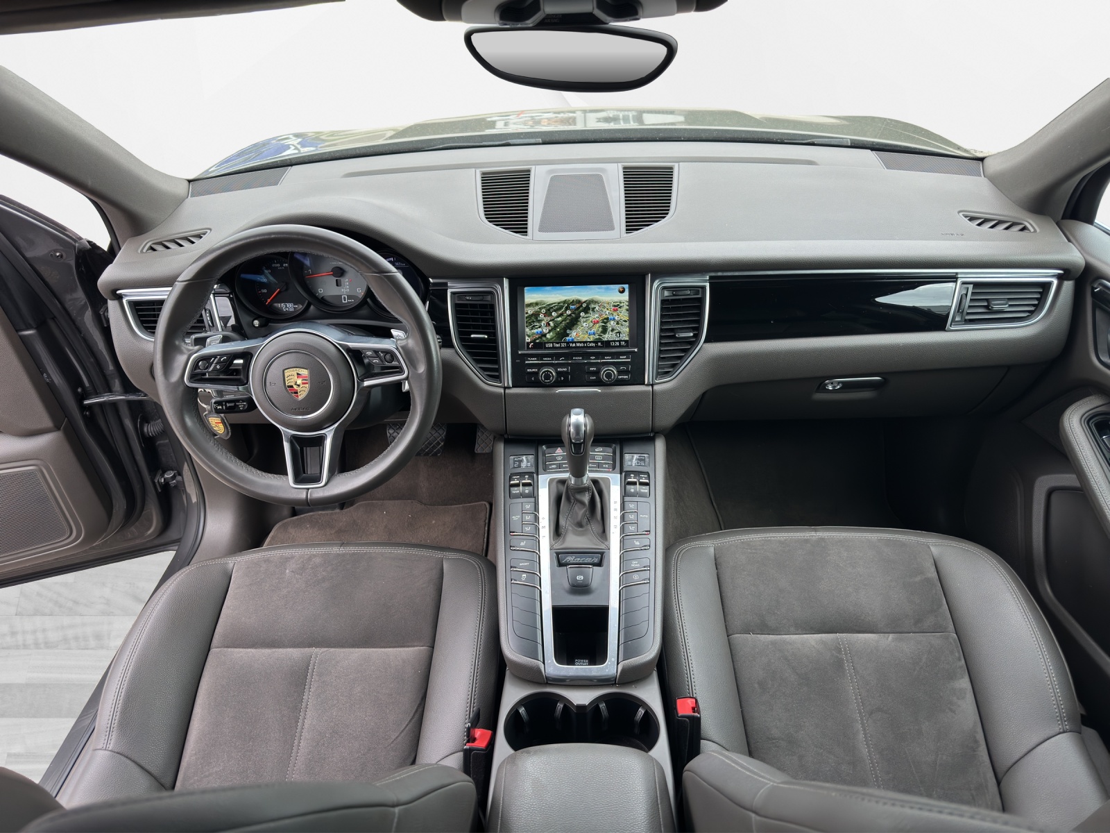 PORSCHE Macan 3.0 V6 S Diesel-image-11