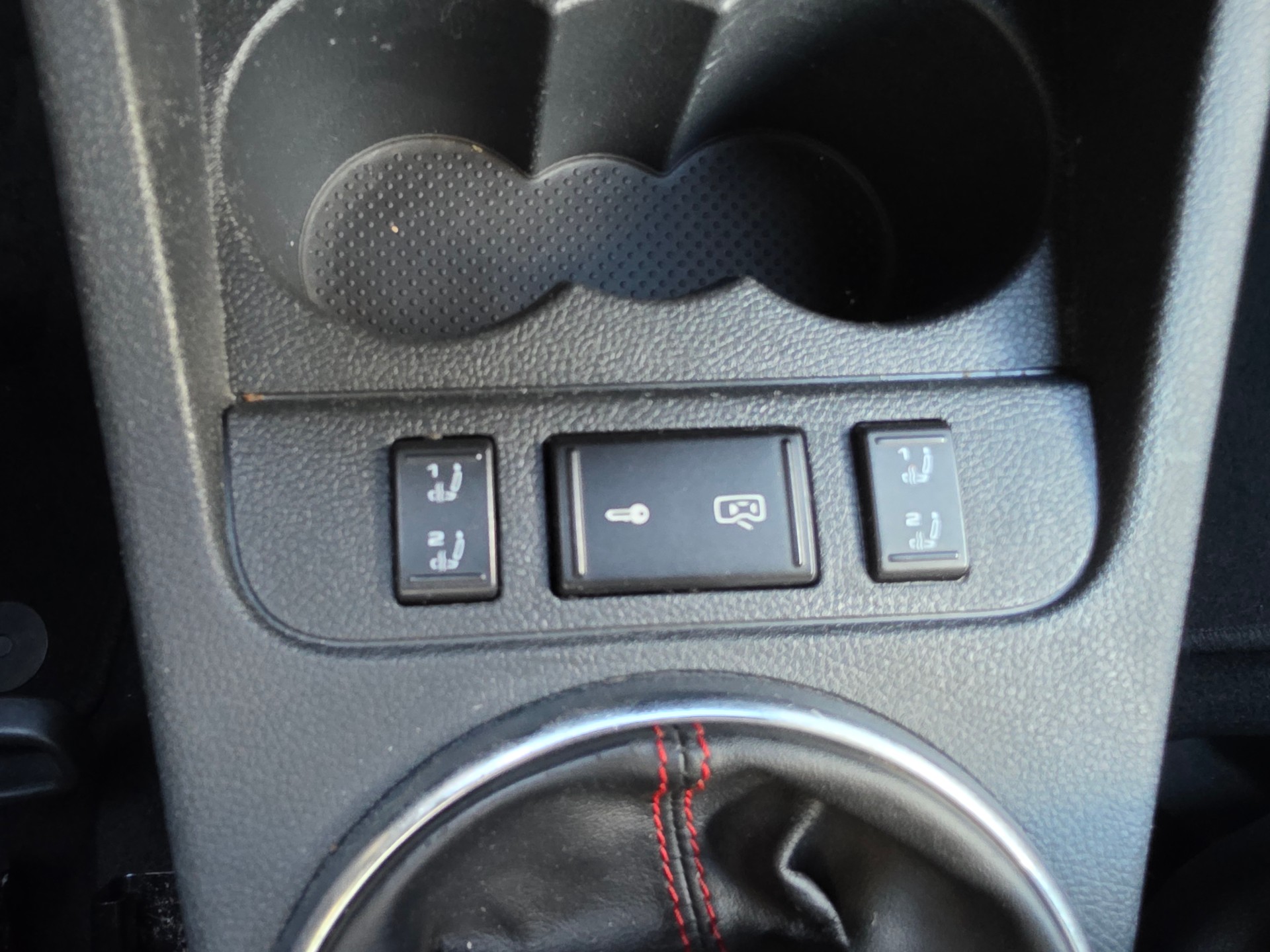 SKODA Fabia 1.2 TSI Monte Carlo-image-10