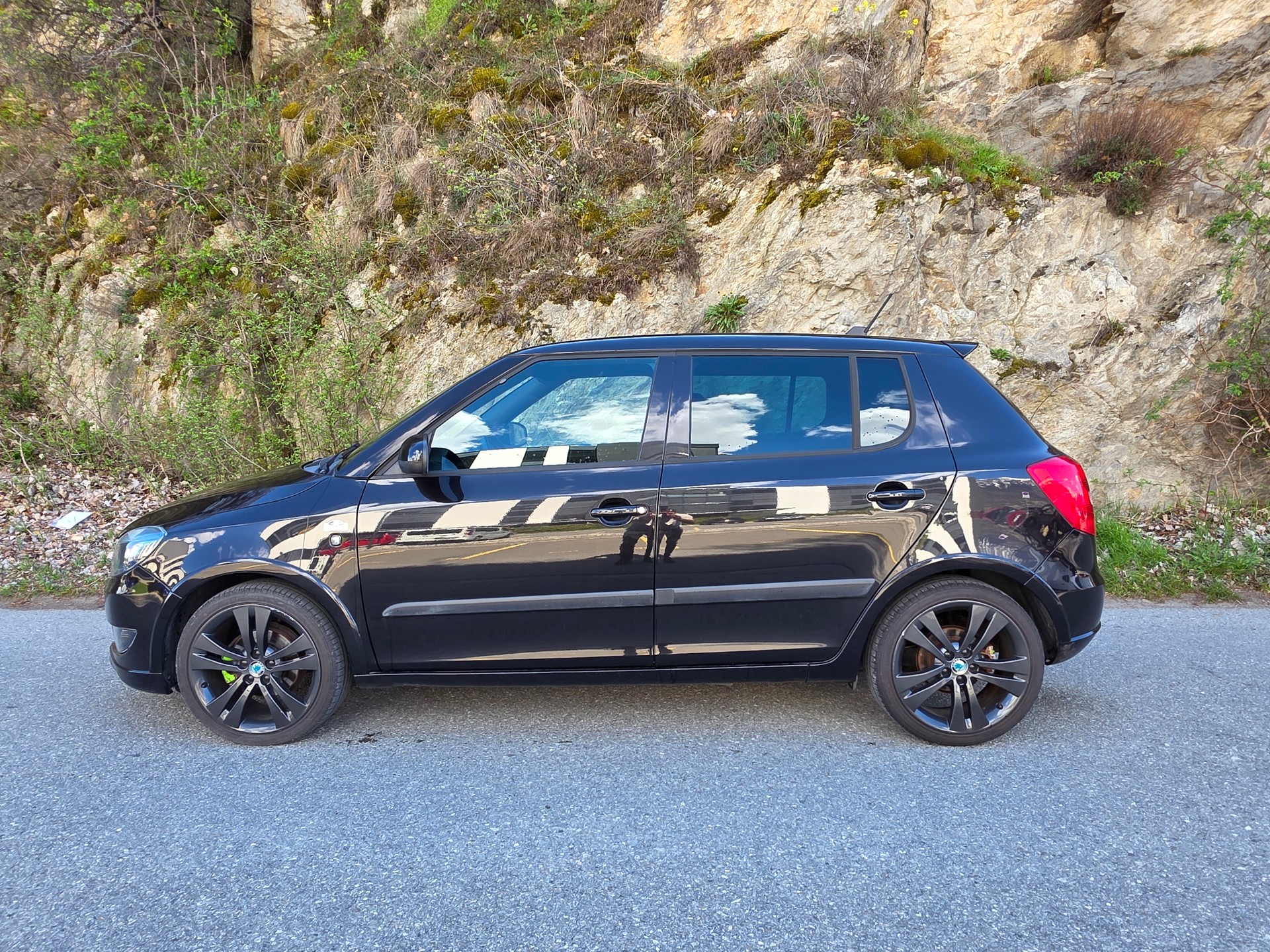SKODA Fabia 1.2 TSI Monte Carlo-image-1