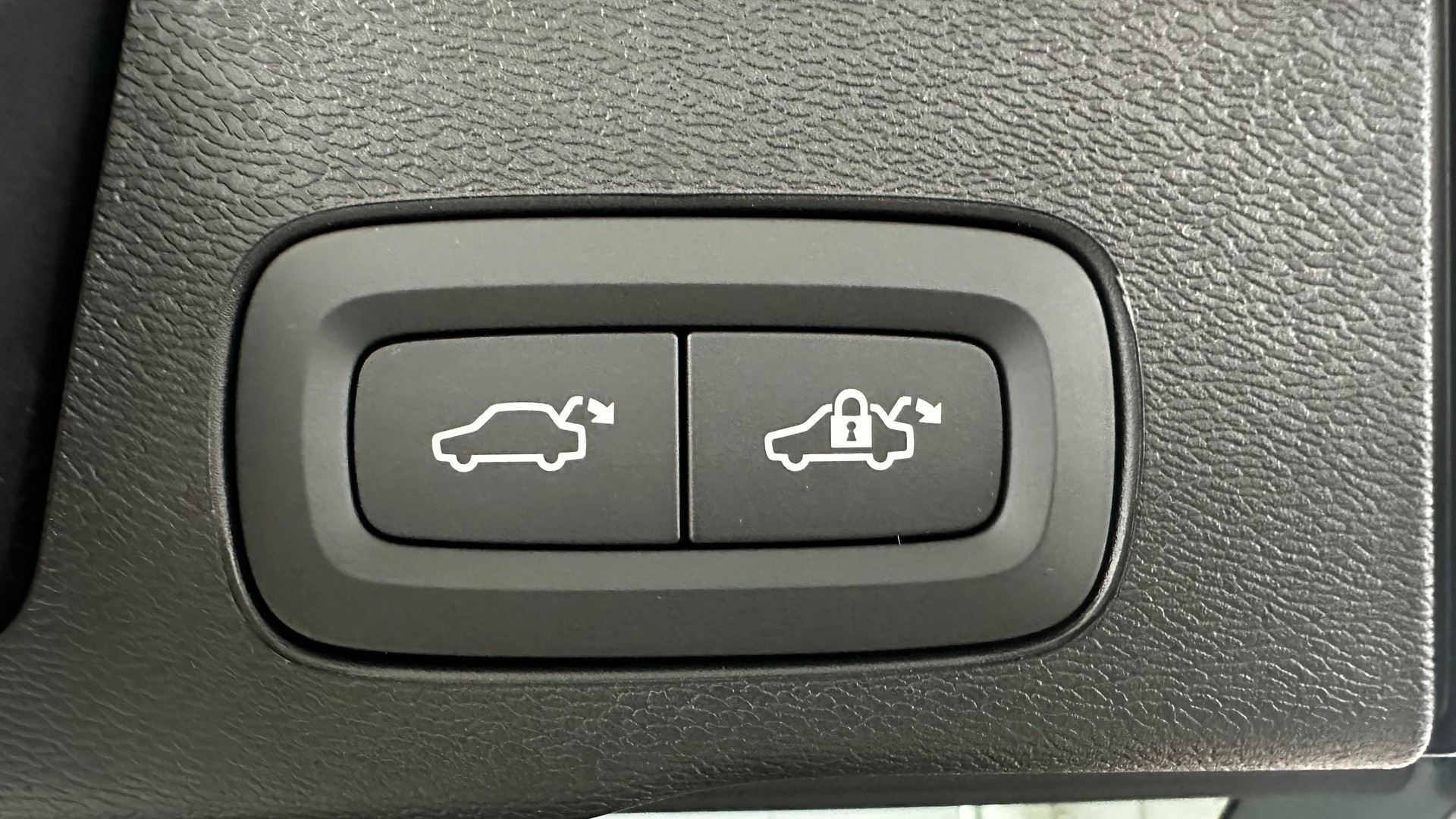 VOLVO XC60 2.0 T6 TE Ultra Bright eA-image-15