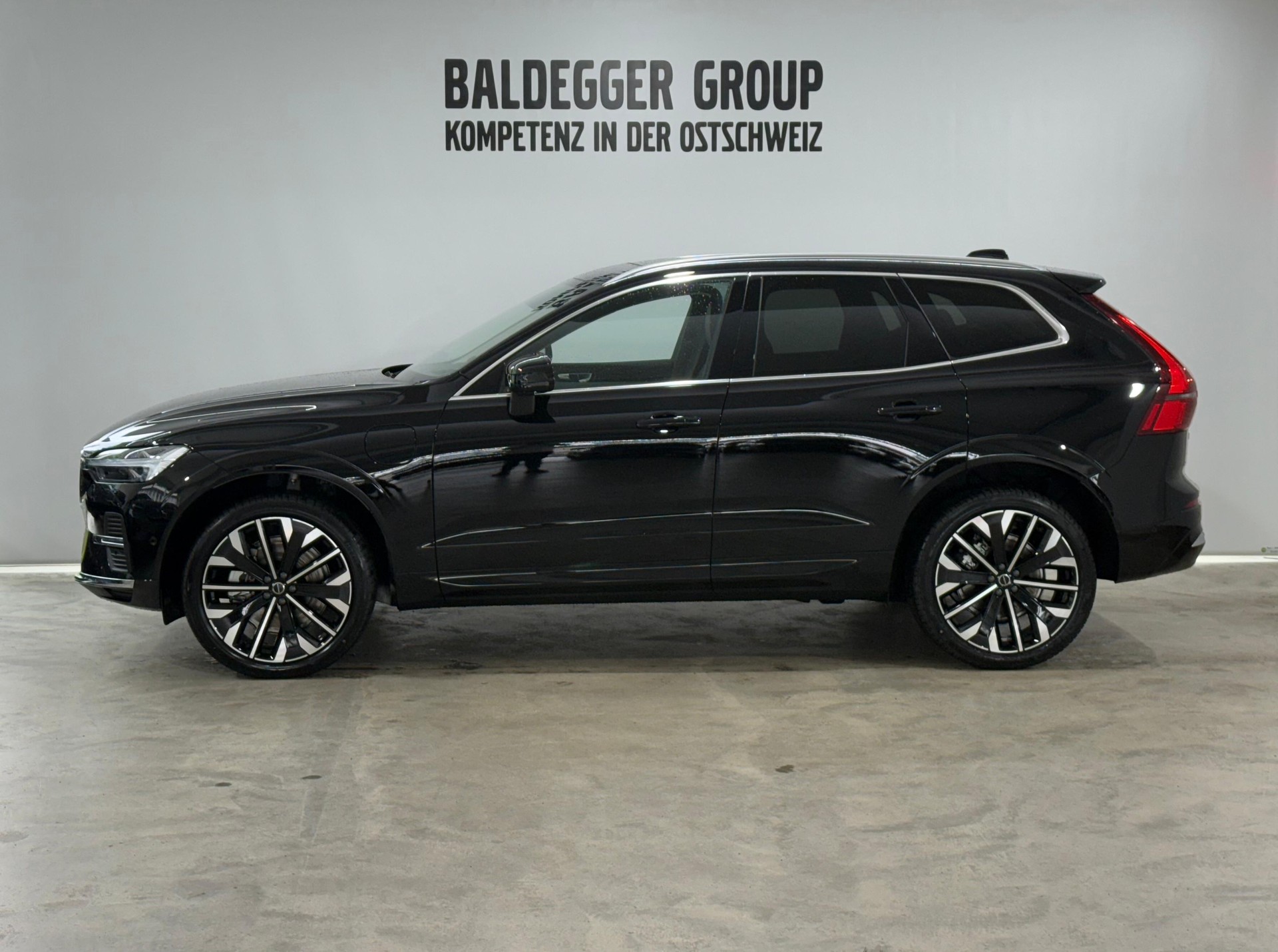 VOLVO XC60 2.0 T6 TE Ultra Bright eA-image-1