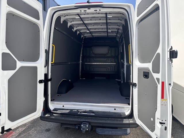 MAN TGE 3.180 Standard 4x4 Automat-image-13