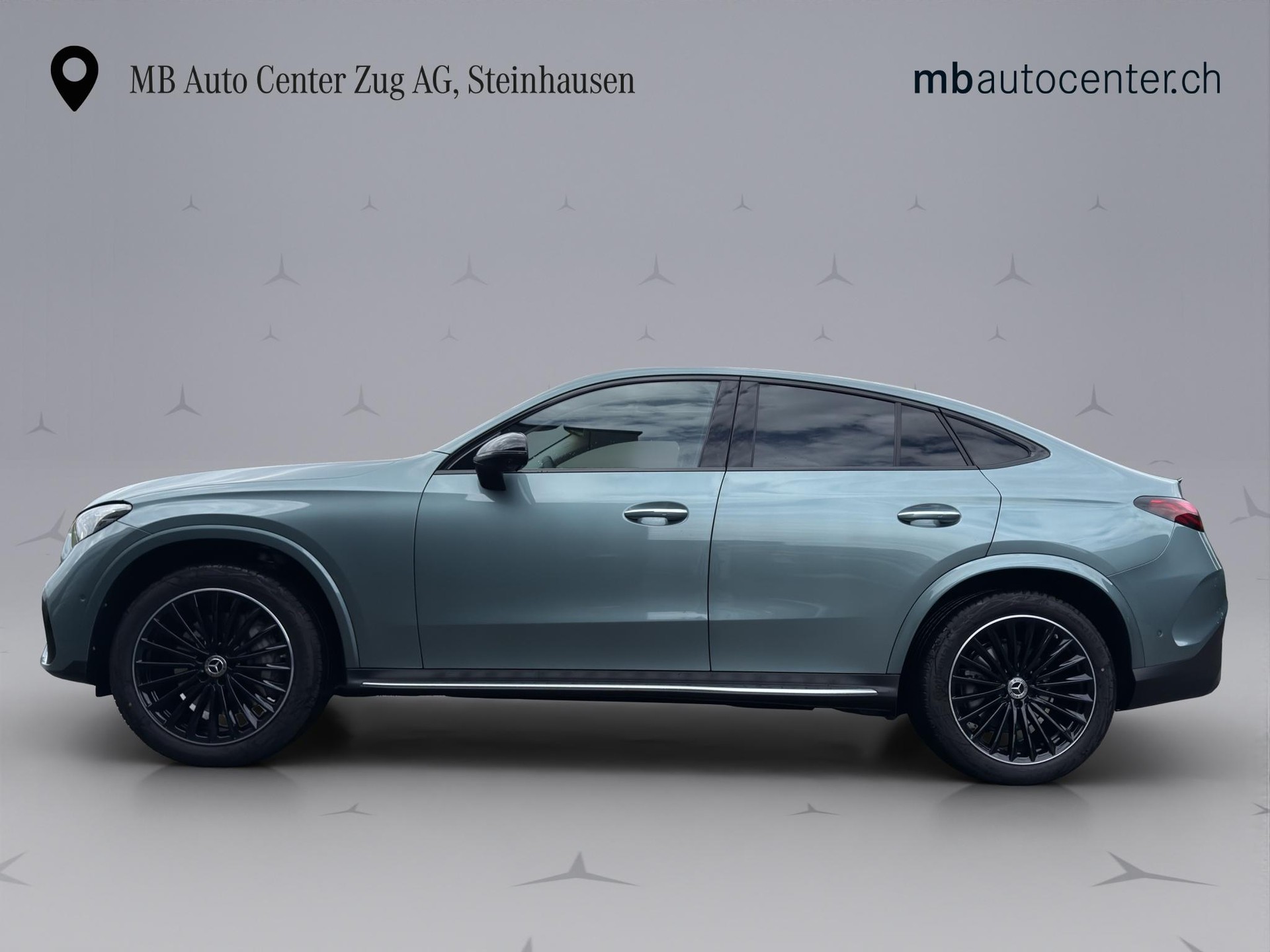 MERCEDES-BENZ GLC 300 AMG Line 4matic Coupé-image-2