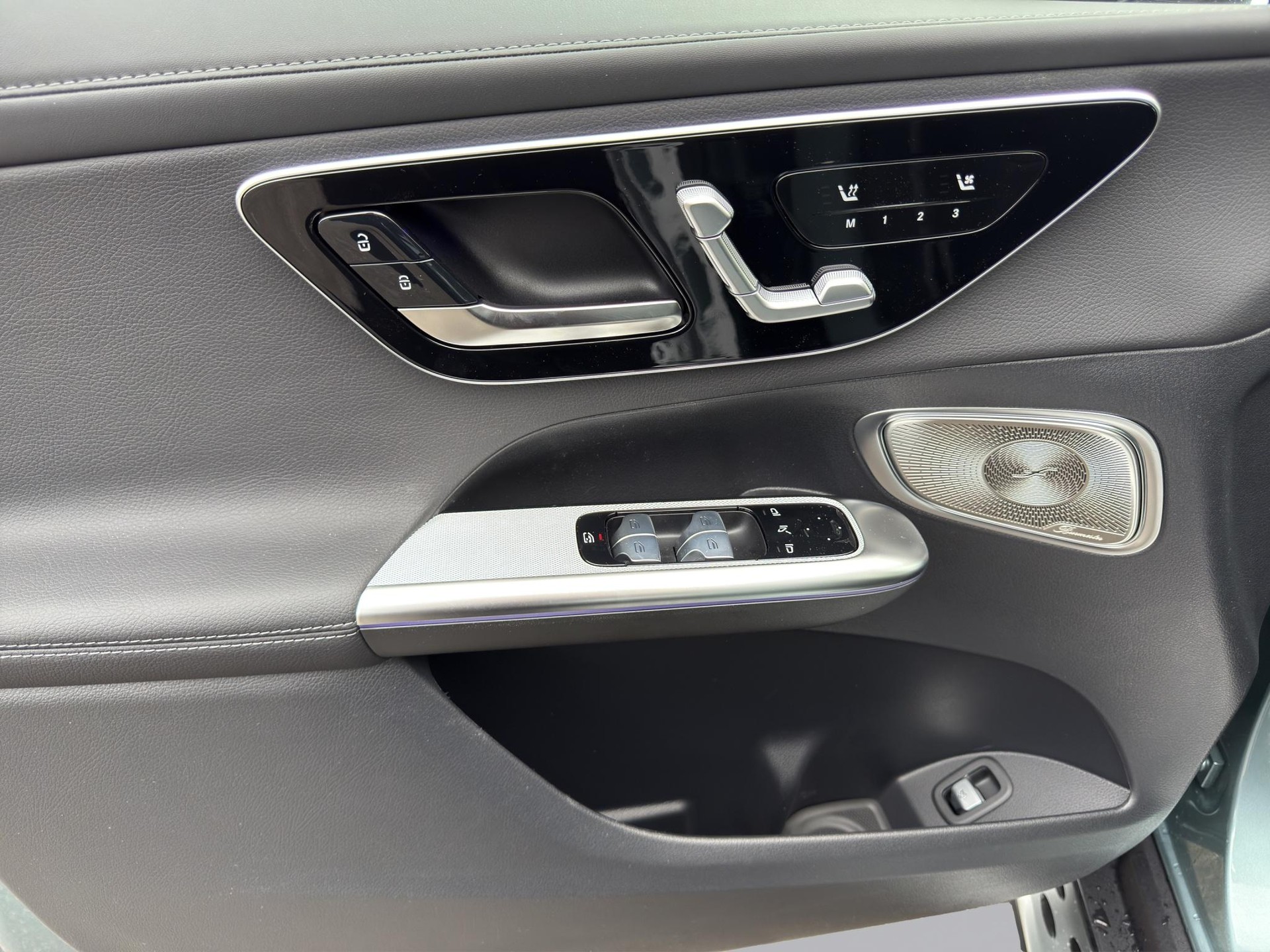 MERCEDES-BENZ GLC 300 AMG Line 4matic Coupé-image-9