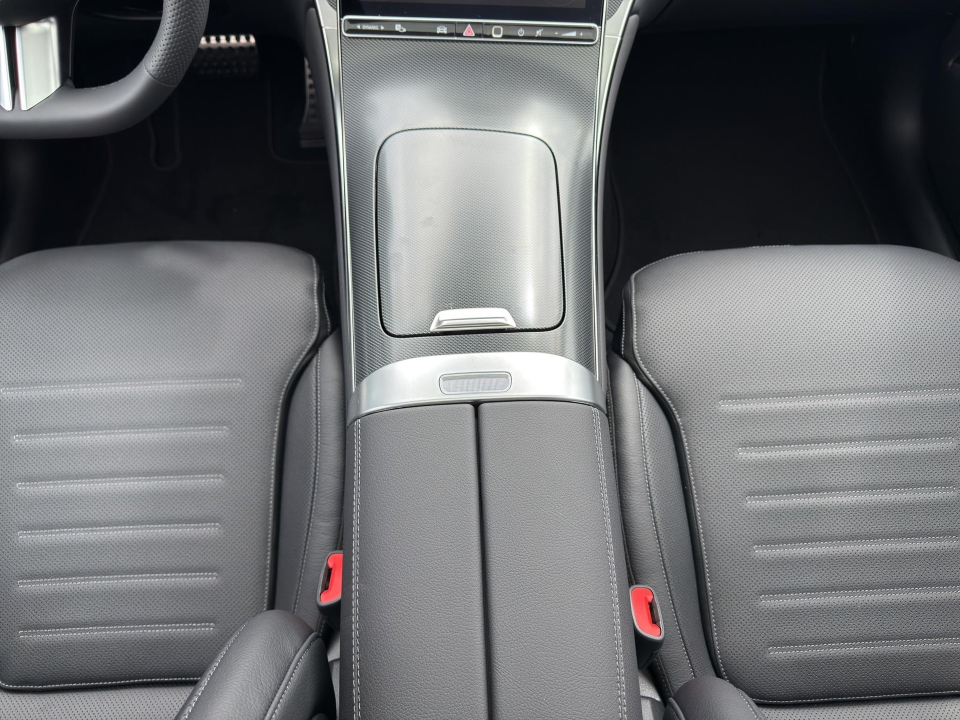 MERCEDES-BENZ GLC 300 AMG Line 4matic Coupé-image-13