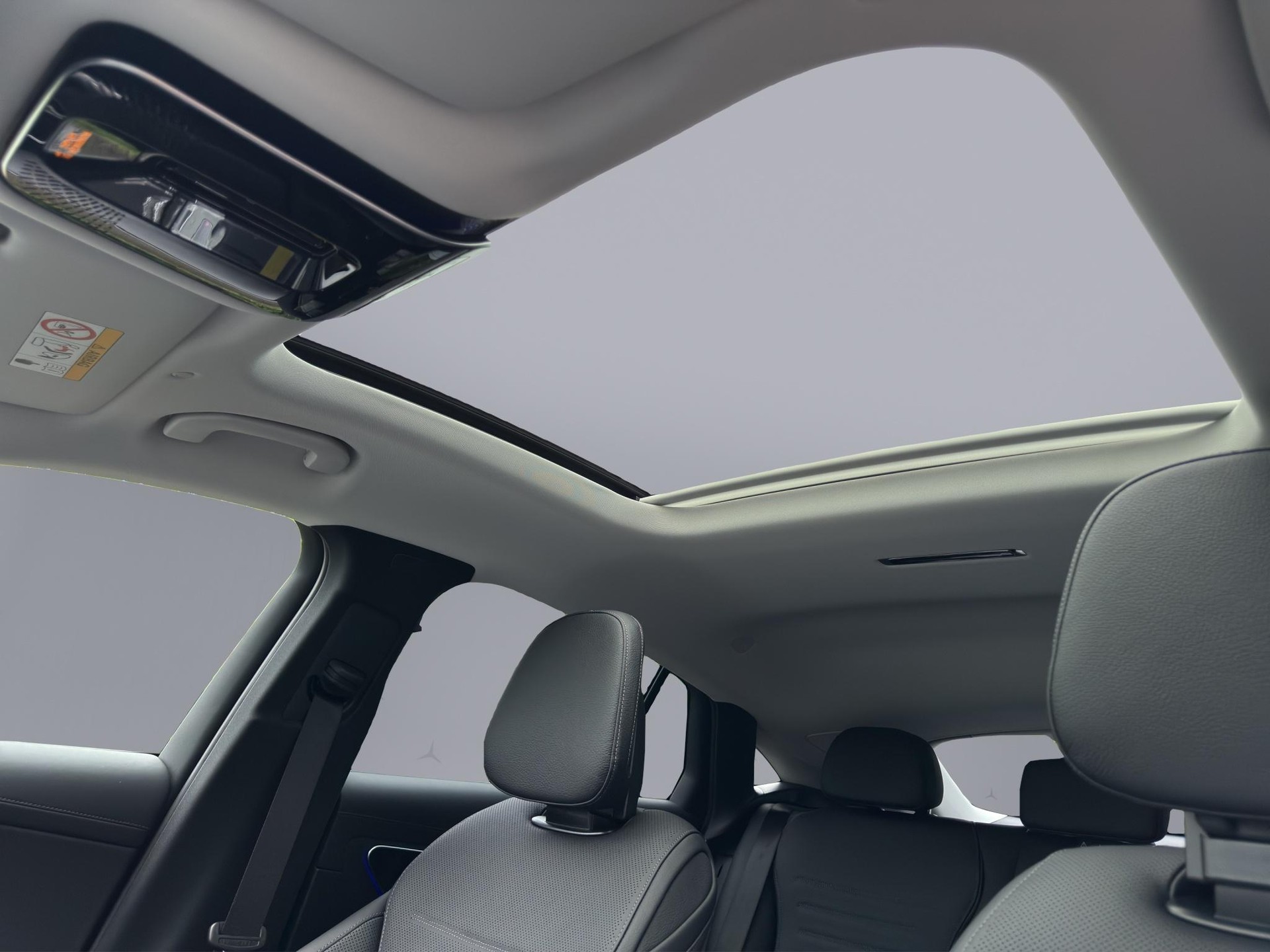 MERCEDES-BENZ GLC 300 AMG Line 4matic Coupé-image-17
