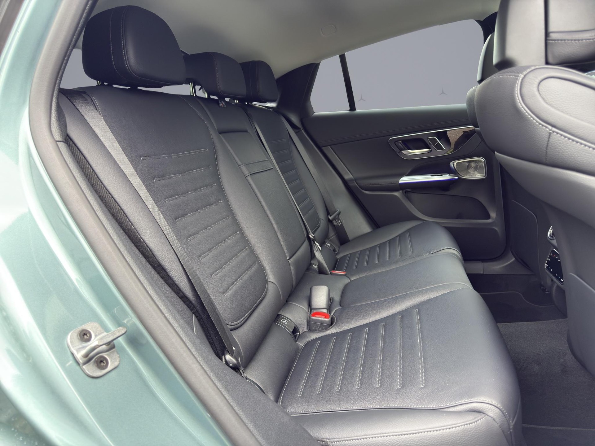 MERCEDES-BENZ GLC 300 AMG Line 4matic Coupé-image-15
