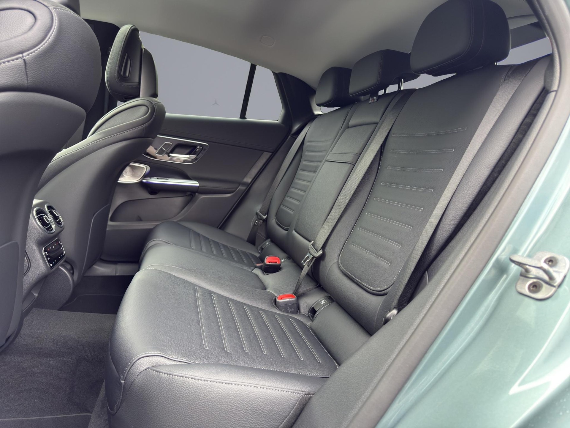MERCEDES-BENZ GLC 300 AMG Line 4matic Coupé-image-11