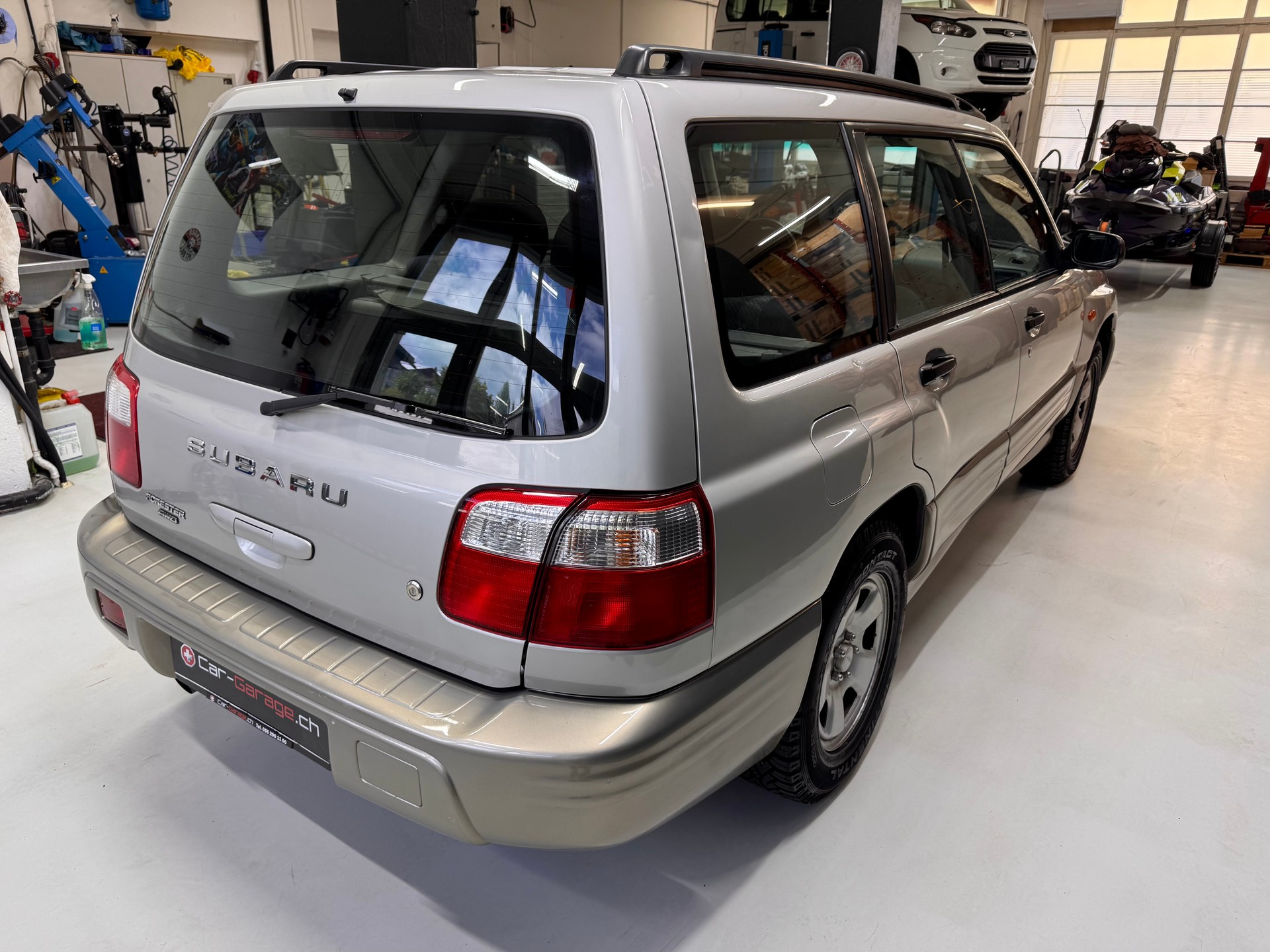 SUBARU Forester 2.0 Comfort Automatic-image-2
