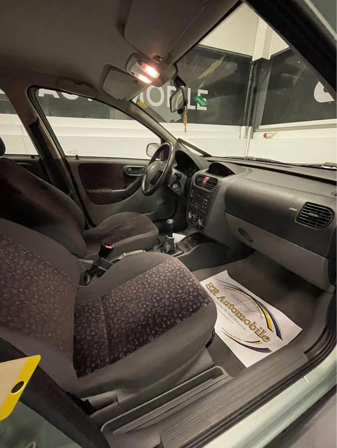 OPEL Corsa 1.4 16V Elegance-image-5