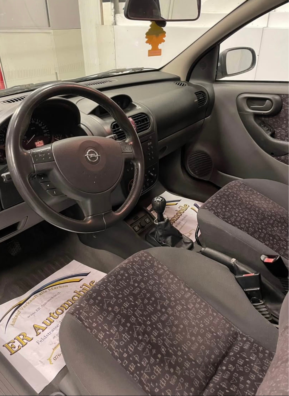 OPEL Corsa 1.4 16V Elegance-image-7